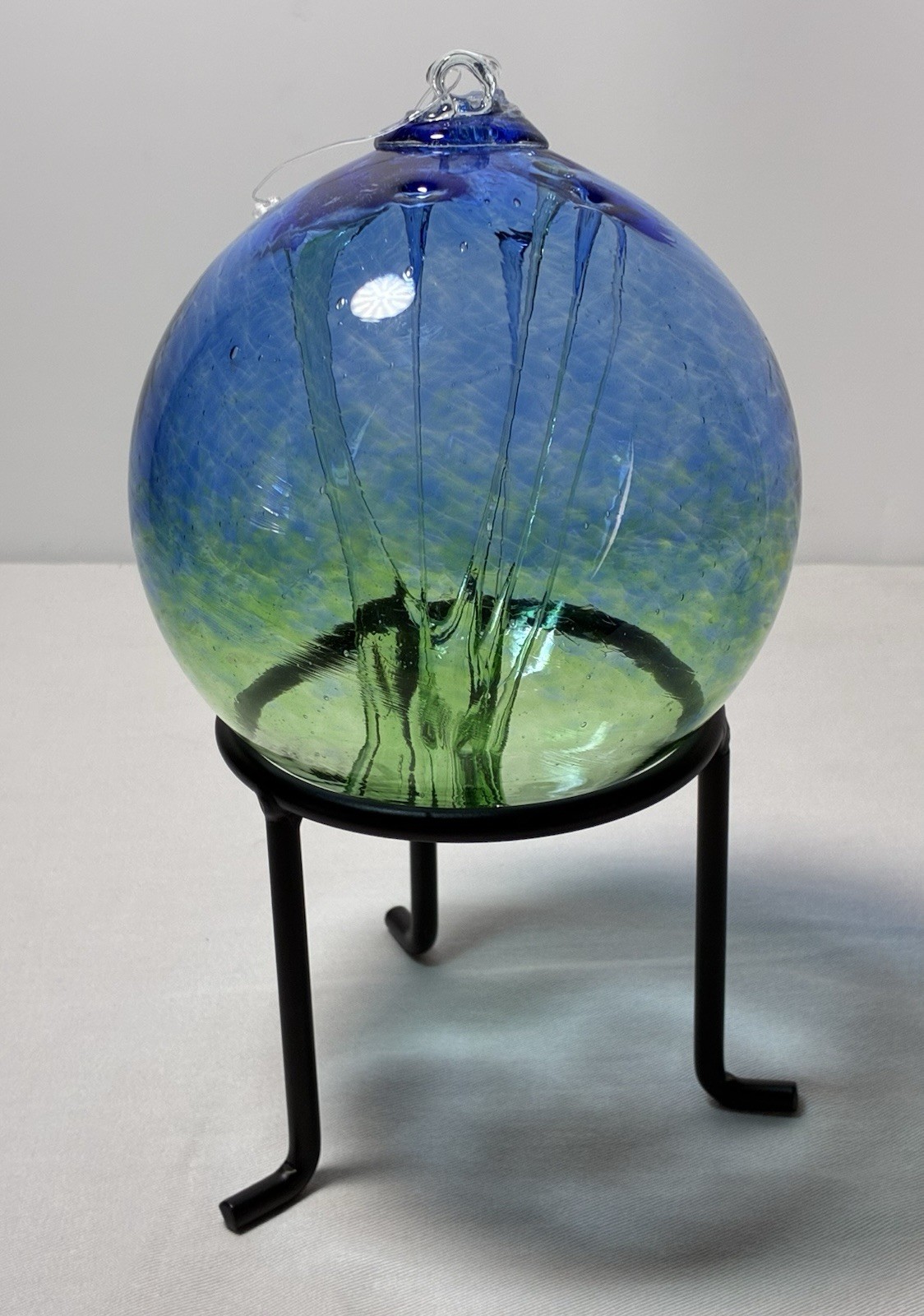 Hand Blown Art Glass Orb/Ornament/Sun Catcher Tree Of Life Blue/Green & Stand