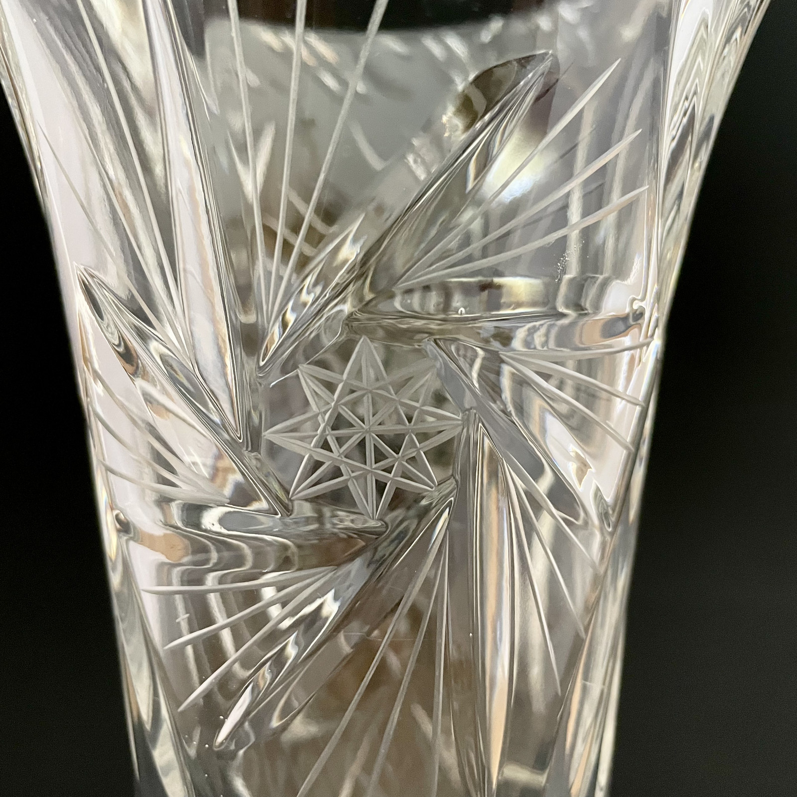 Vintage Cut Crystal Trumpet Vase 11″ Clear Starburst Pinwheel Etched Star Heavy