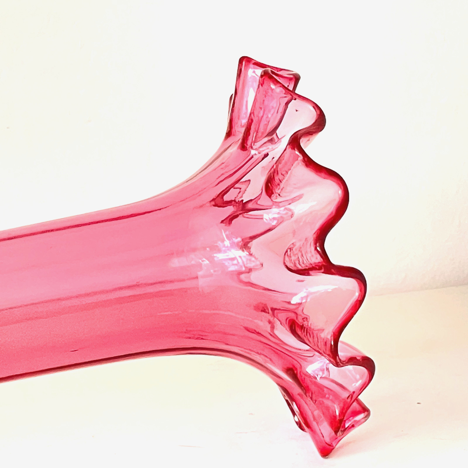 ANTIQUE CRANBERRY PINK TRUMPET VASE WITH RUFFLED RIM CLEAR APPLIED GLASS FEET