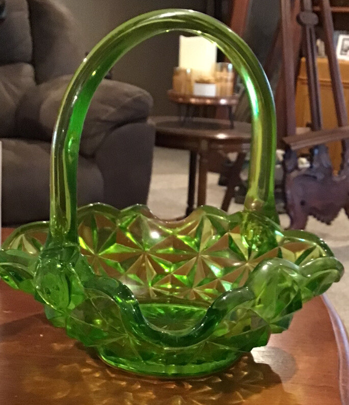 Vintage Green Pressed Glass Basket Star Pattern with Handle Candy Dish