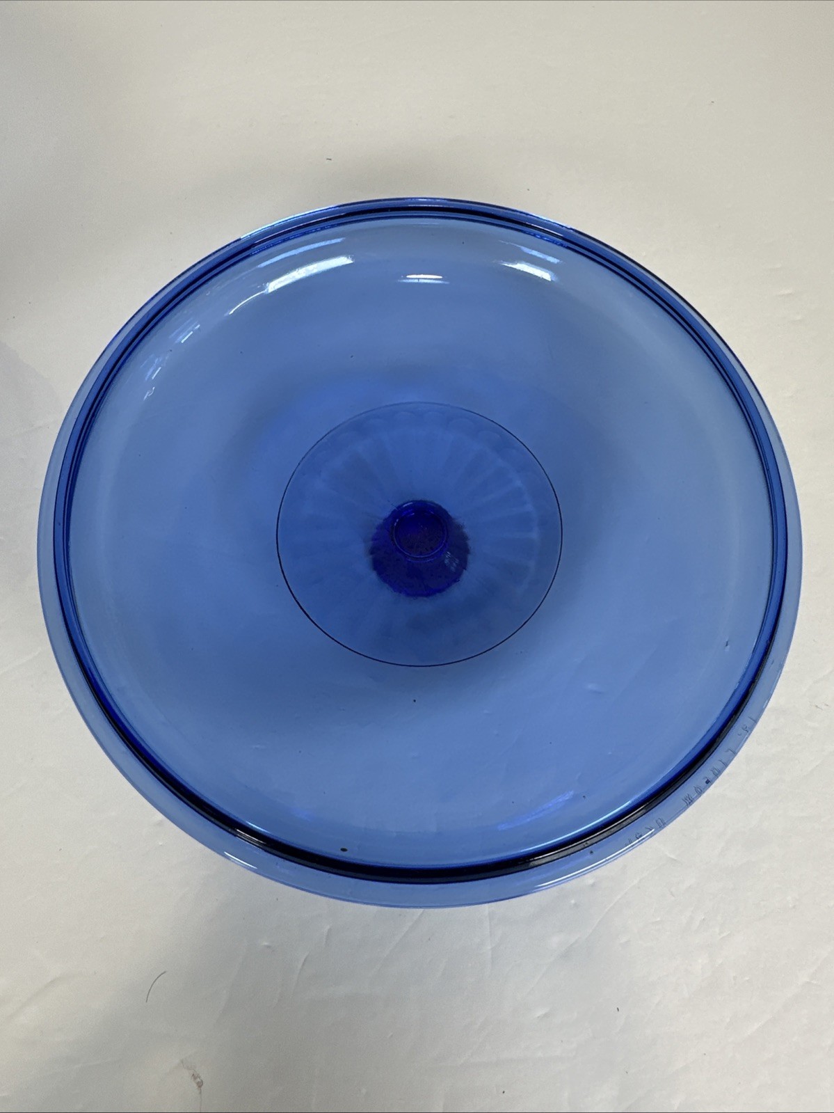 Corning Pyrex Sculptured Cobalt Blue Pattern 2 Qt Round Covered Casserole 8 3/4″