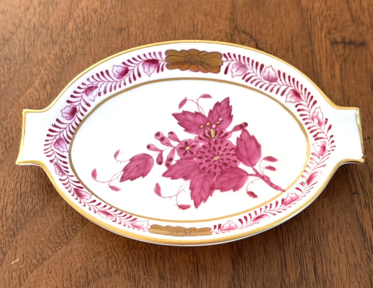 HEREND CHINESE BOUQUET RASPBERRY SMALL ASHTRAY 7783