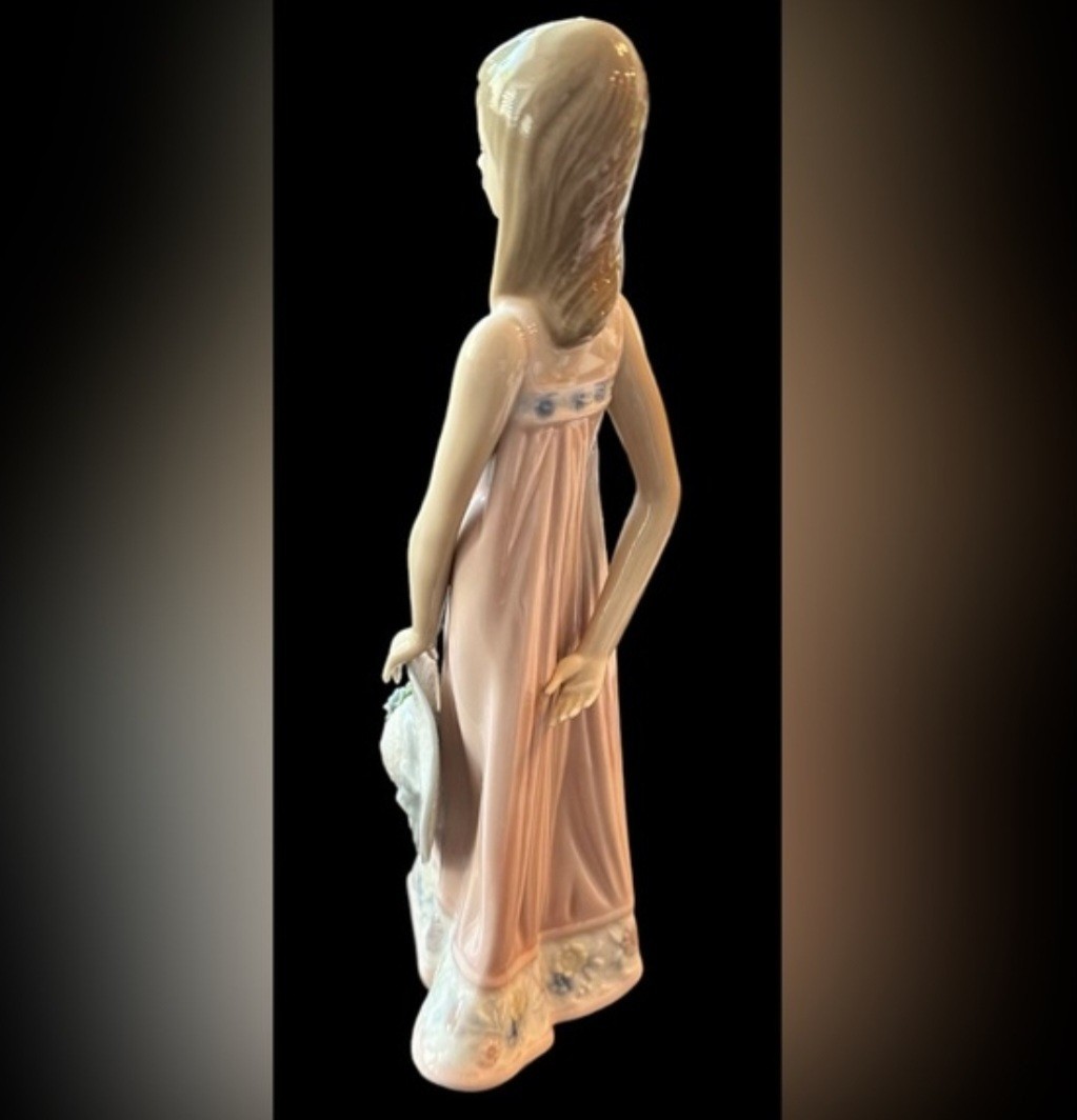 Lladró Retired Porcelain SARA Girl Figurine Pink D Painted Spain 1989 MPN 15647
