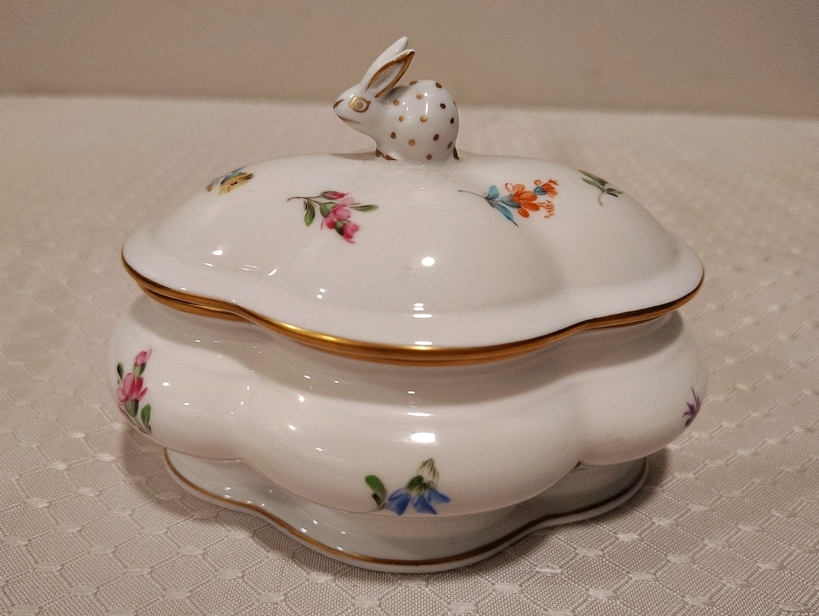 Herend Lindsay Bonbon Box With Rabbit Hand Painted Hand Made Marked