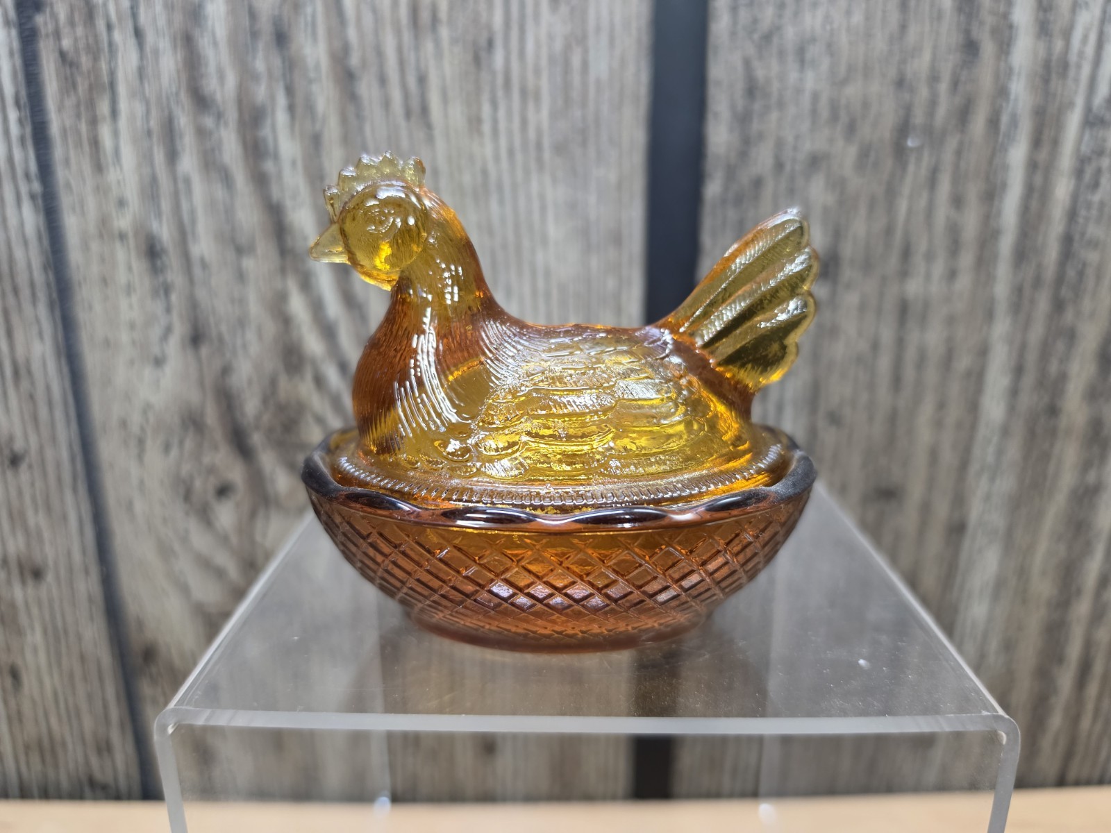 Vintage LE Smith Hen On Nest Amber Color Original Sticker Beautiful Cond. MINI