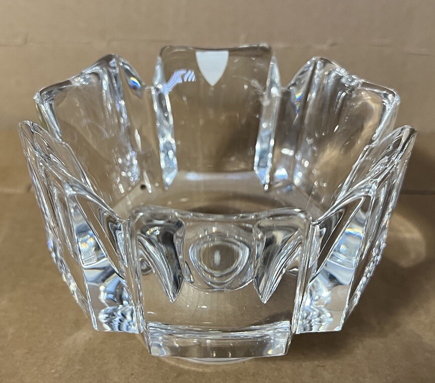 Vntg Signed Orrefors Crystal Glass Sweden 6 Panel Scalloped Top Design Bowl Vase