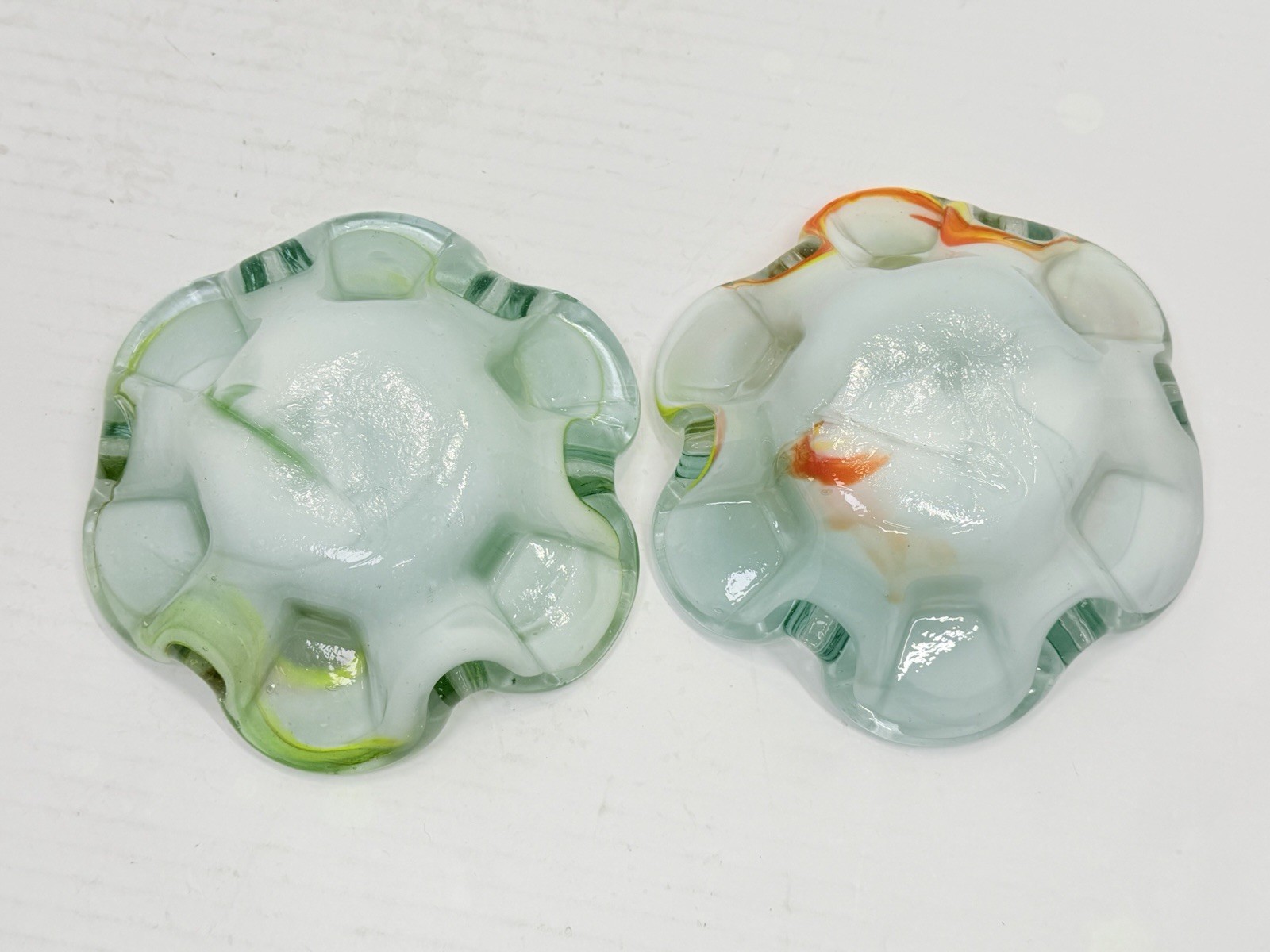 Pair Vintage Hand Blown Art Glass Ruffled Ashtrays Opalescent Swirl 6.25”