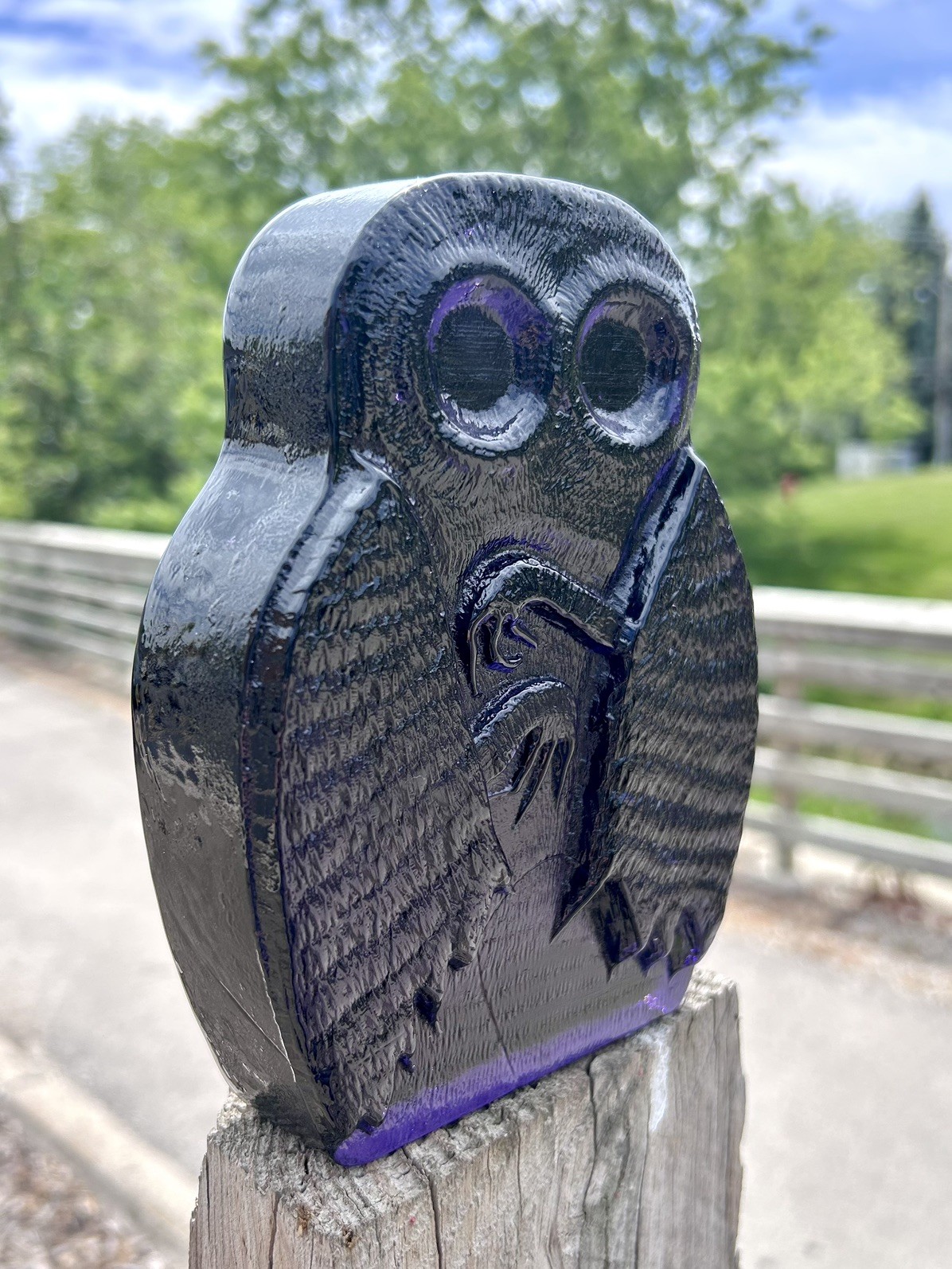 Blenko 2423 – Mothman Bookend in Heliotrope
