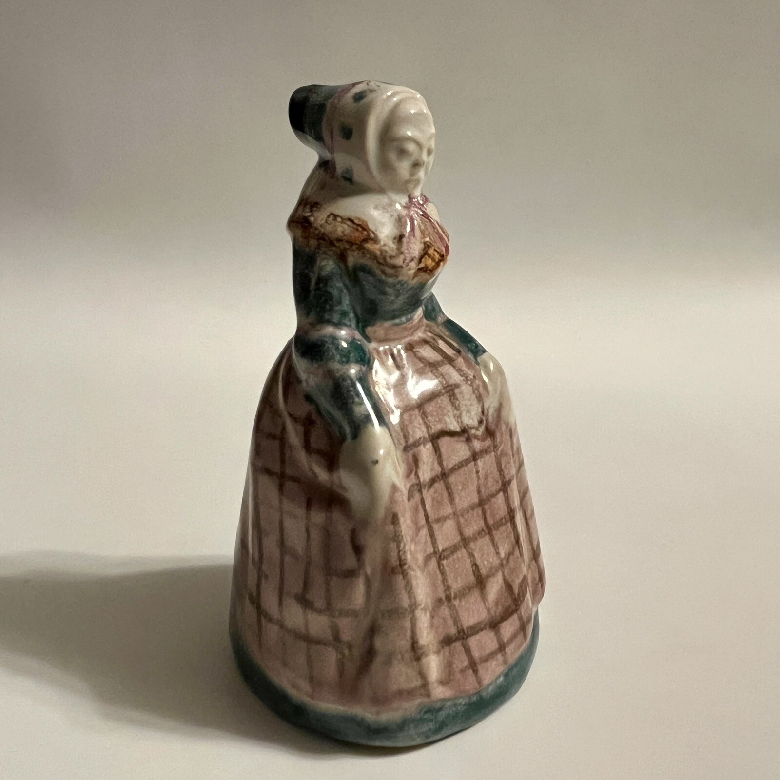 Michael Andersen MS&S Pottery Woman Figure 5347 4.5″H Denmark Danish Ceramics