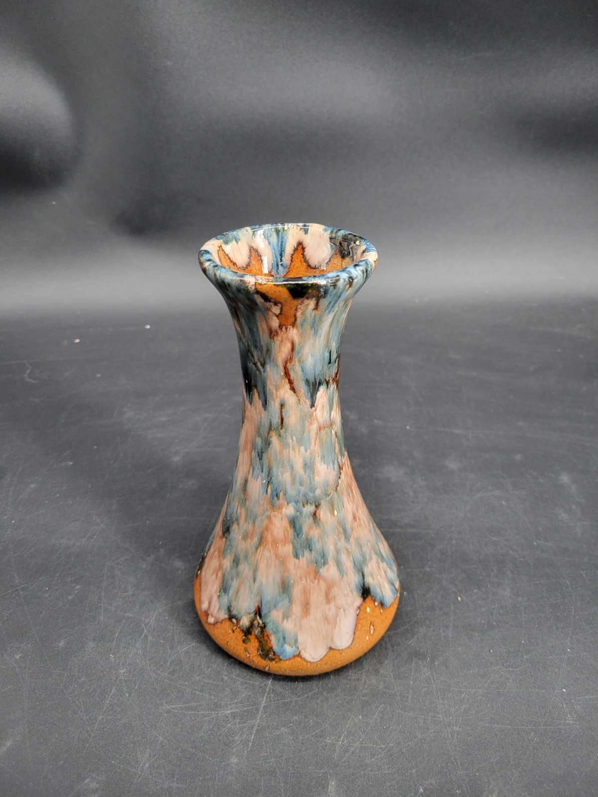 Beautiful , Vintage Brush McCoy Art Pottery Brown Onyx Art Vase #064 8.25 Inches