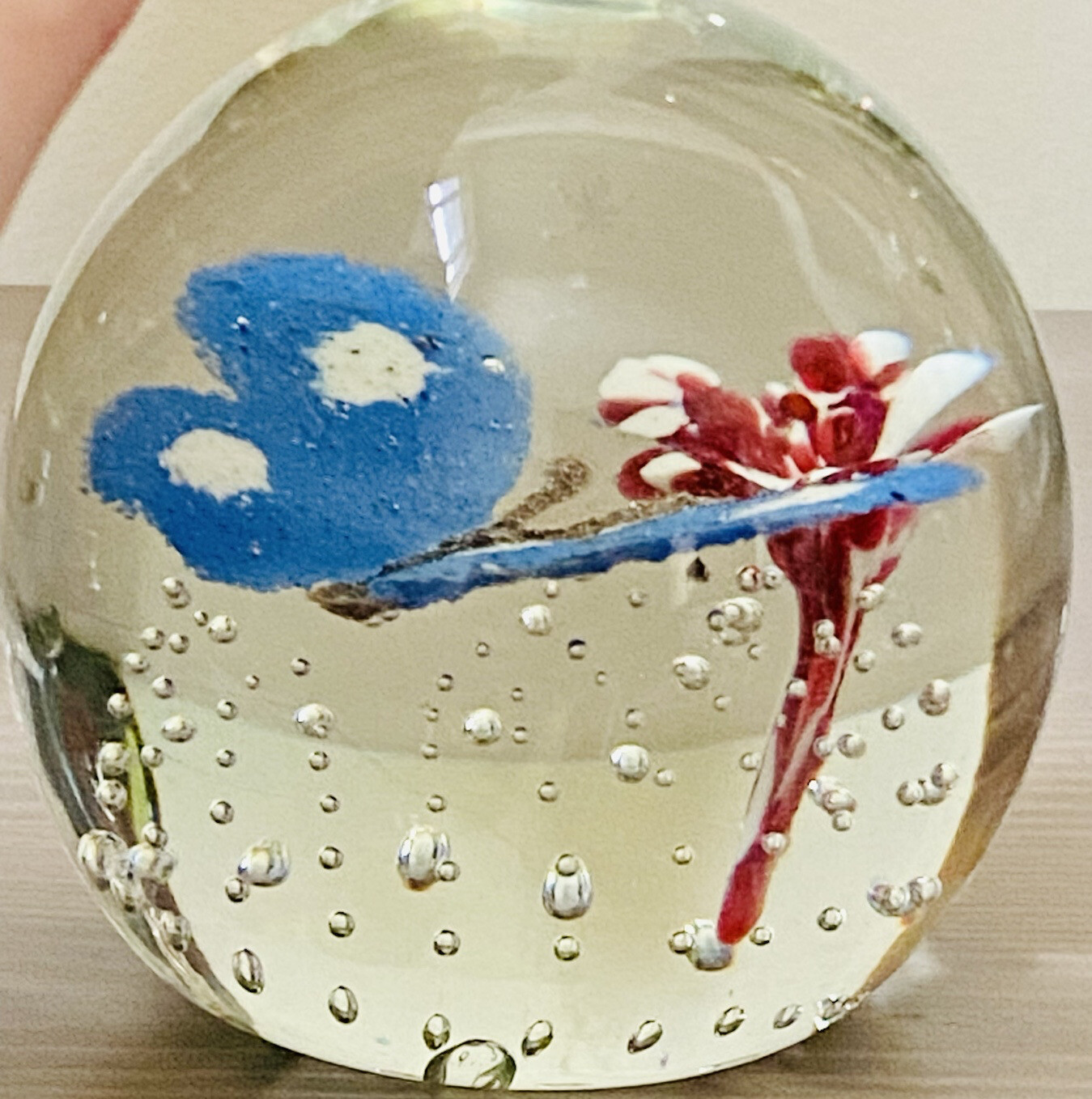 Vintage Peter Gentile Glass Butterfly on Frit Paperweight Ice Pick Flower 3.3”H
