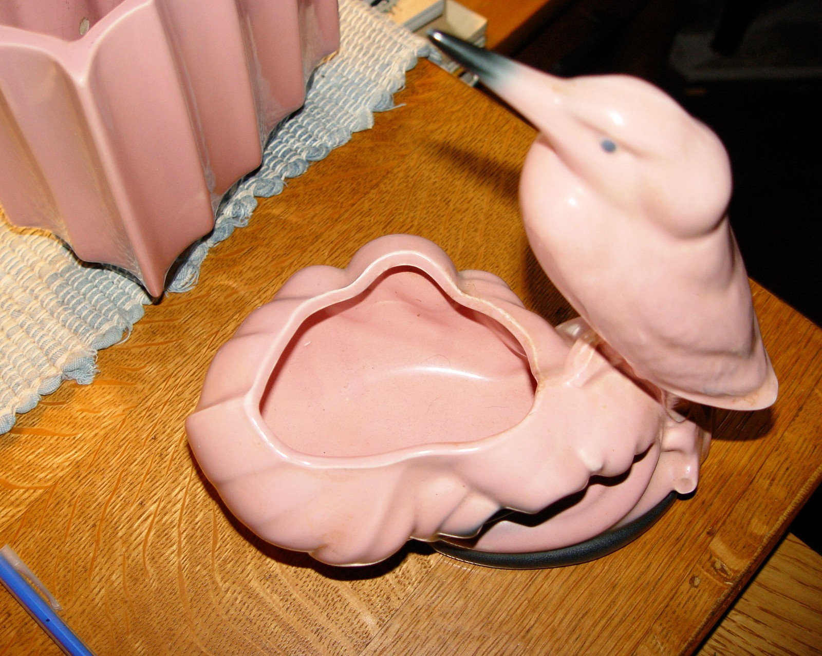 Mid‑century pink / black pottery pair – Crane or Sandpiper Bird Planter & Fluted