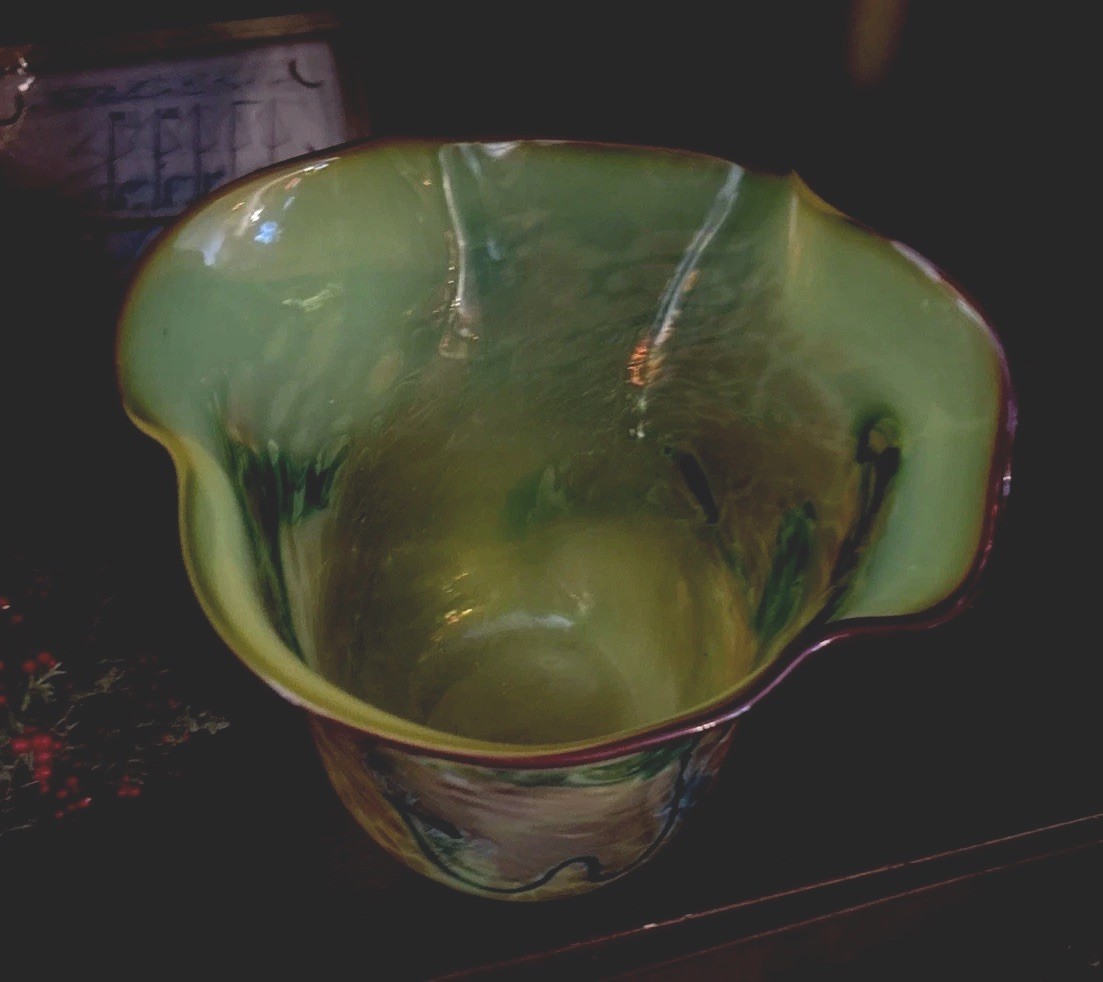 Beautiful Vintage Lime Green/Golden Art Glass Vase Amazing Color Swirls