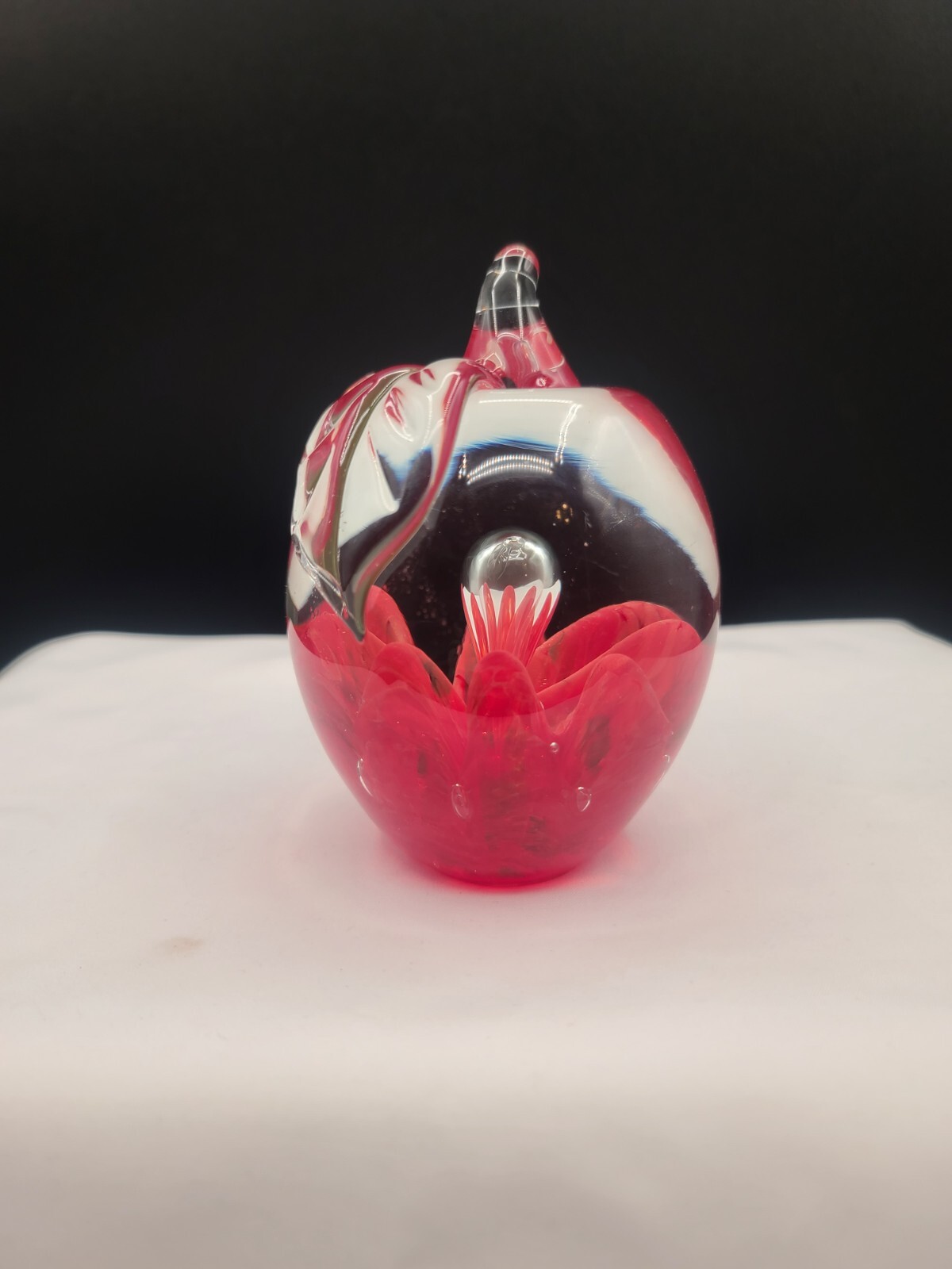 Joe St Clair Apple Paperweight Clear Red Cloud Controlled Bubble 4.5″ Vintage