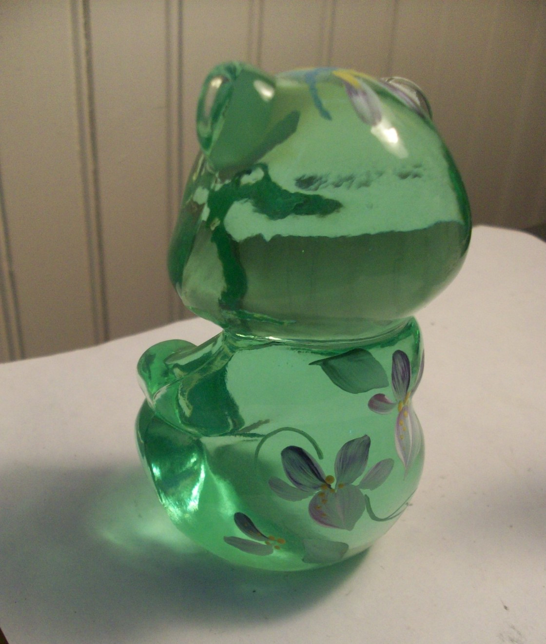 FENTON art glass 3 1/2″ green translucent opalescent bear hand pnt’d P. Fleak
