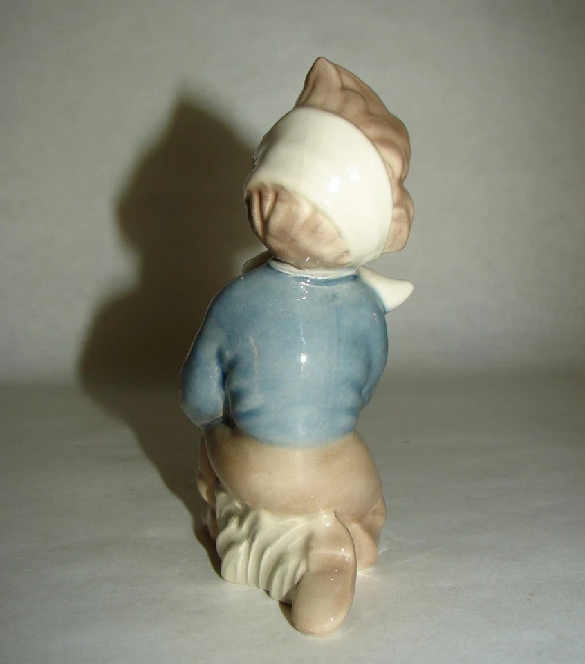 1930s Royal Belvedere Vienna Porcelain Figurine Girl With Flowers Austria 5″
