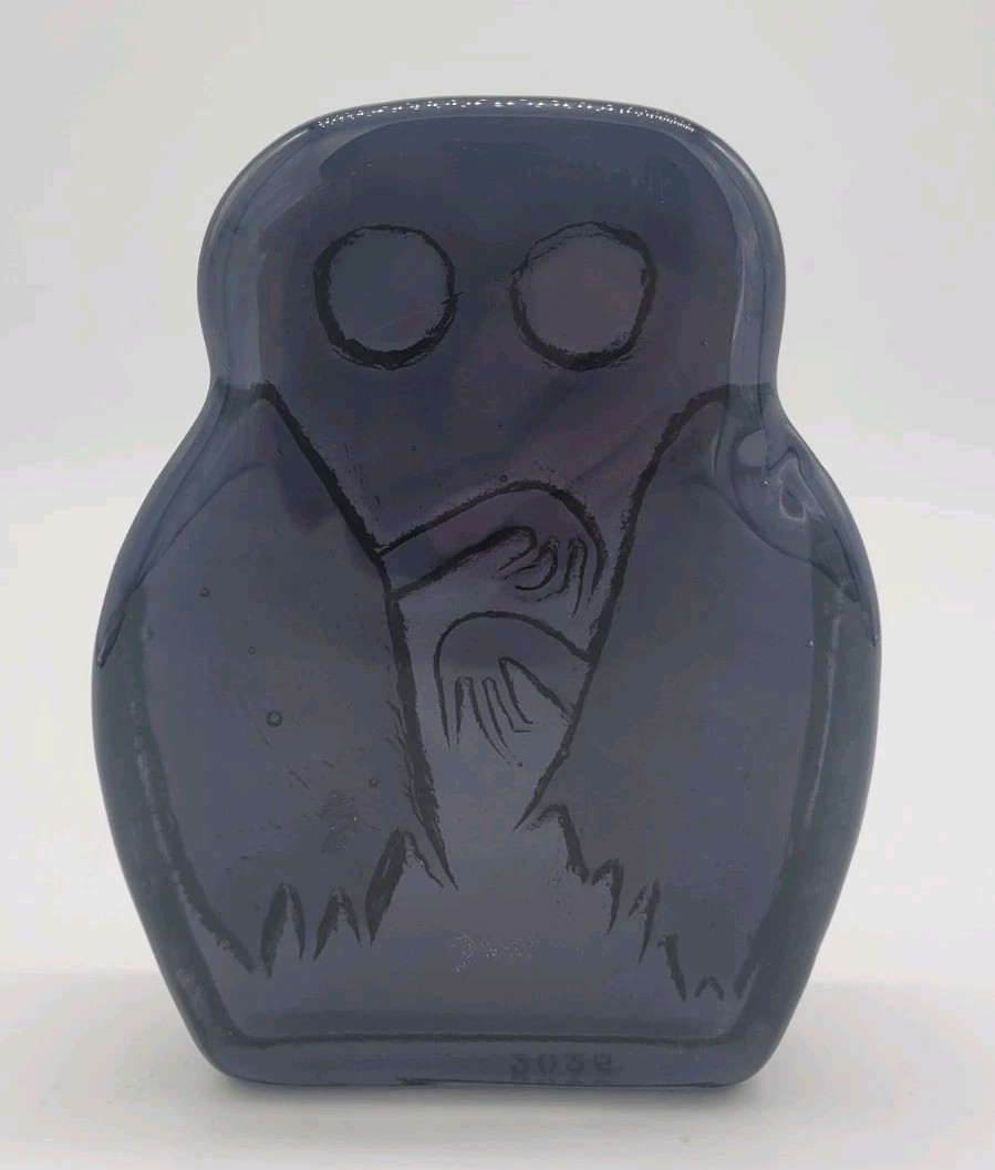 Blenko 2423 – Mothman Bookend in Heliotrope, Perfect for Halloween