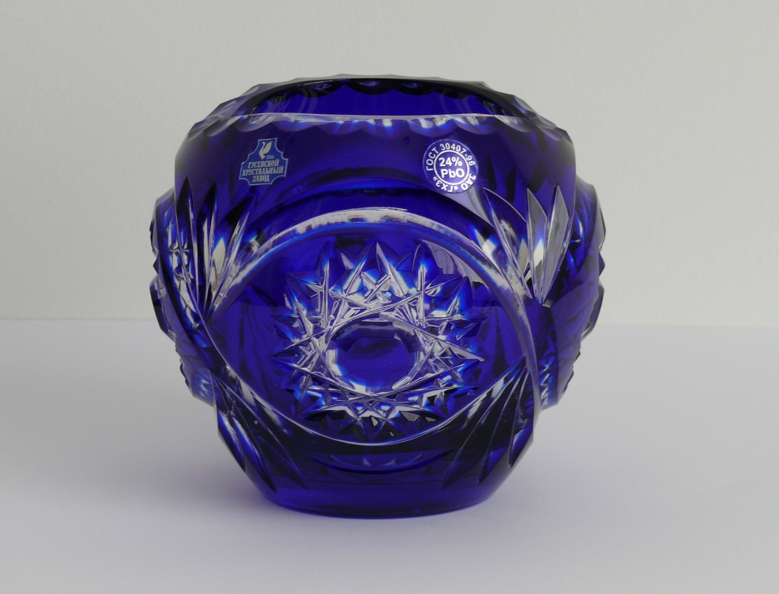 CRYSTAL flower VASE 12×13 cm, COBALT BLUE Cut to clear Overlay / Cased Crystal