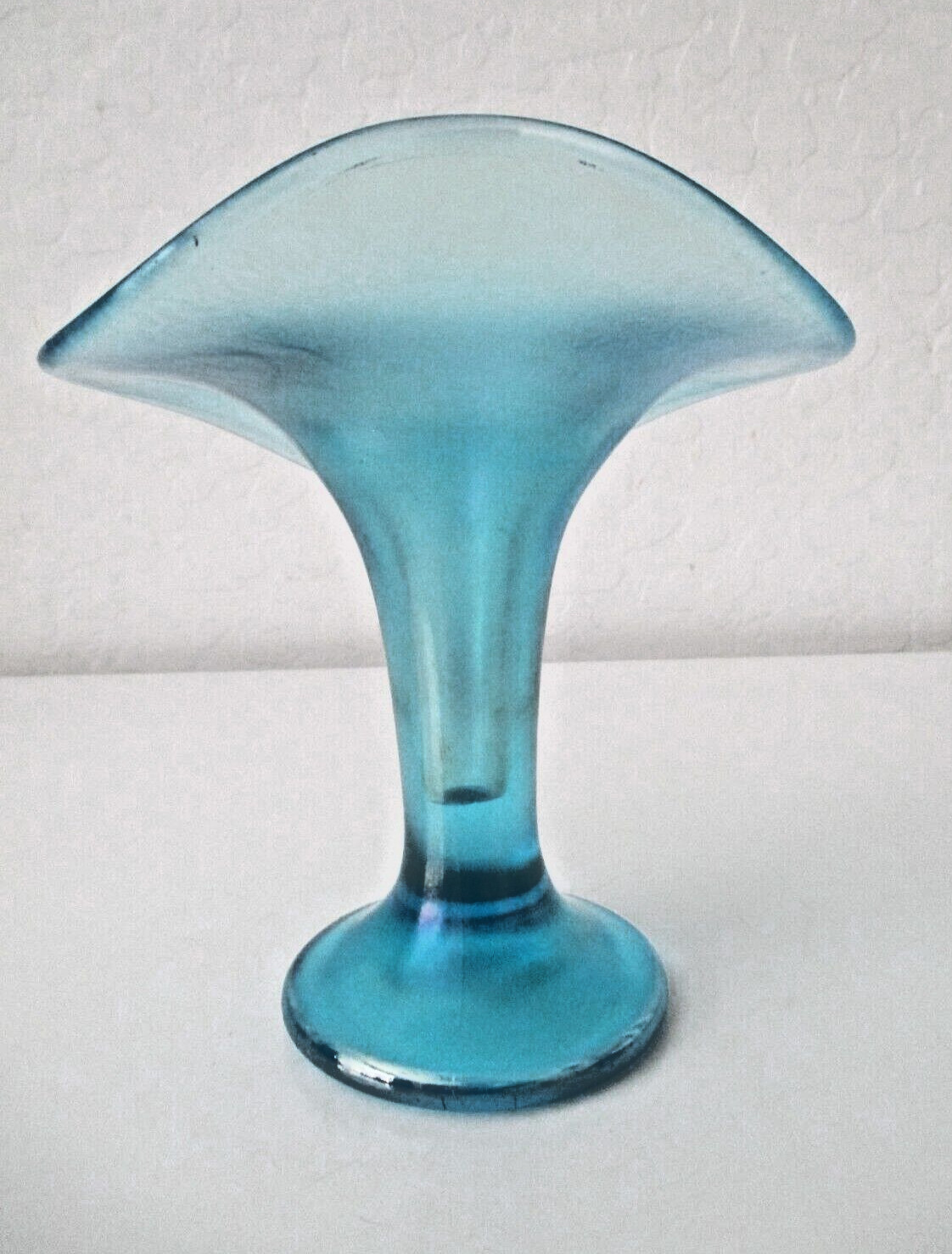 Ice Blue Opalescent Satin Glass Lily Stemmed Vase Fenton? 6″ Vtg AZ28