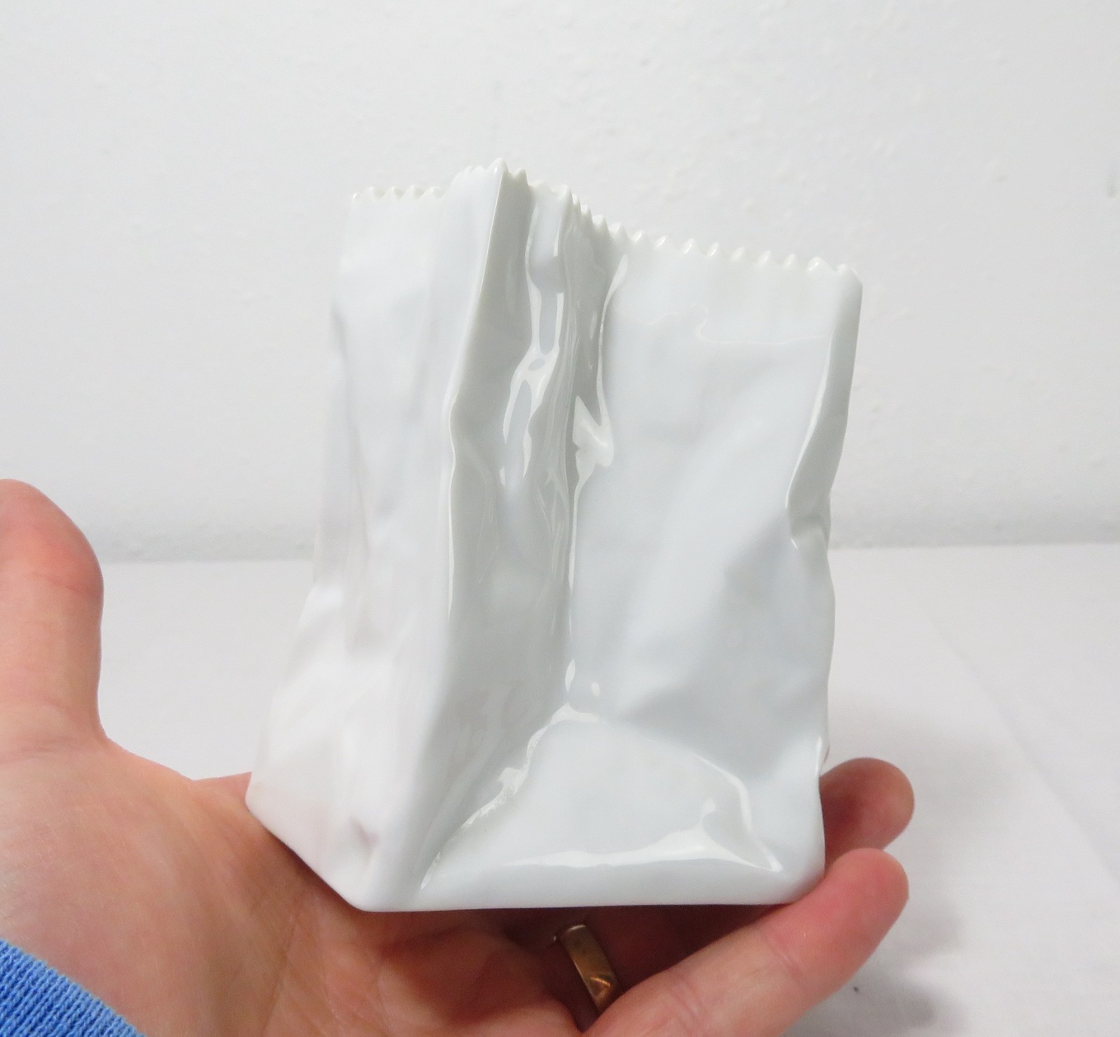 Vintage ROSENTHAL STUDIO LINE Tapio Wirkalla 4″ PAPER BAG VASE Ceramic POP ART