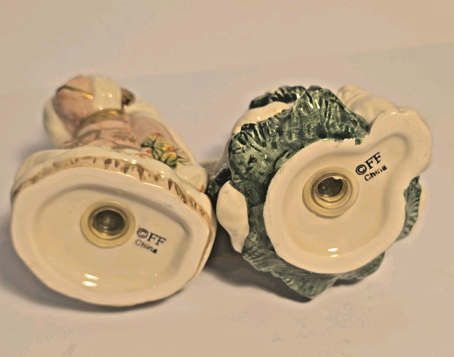 Fitz and Floyd Santa Claus /Rabbit Christmas Tree Salt and Pepper Set.