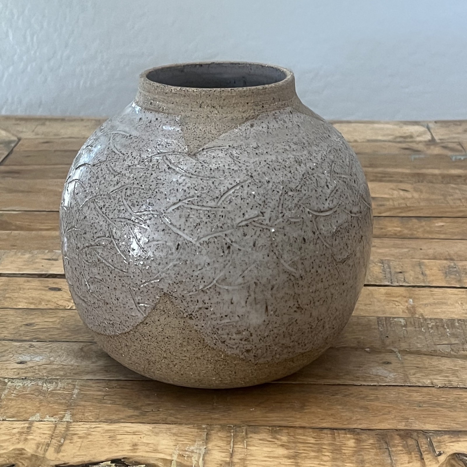 Art Studio Pottery Raku Moon Jar Vase 7.5″ Beige Speckled Glaze