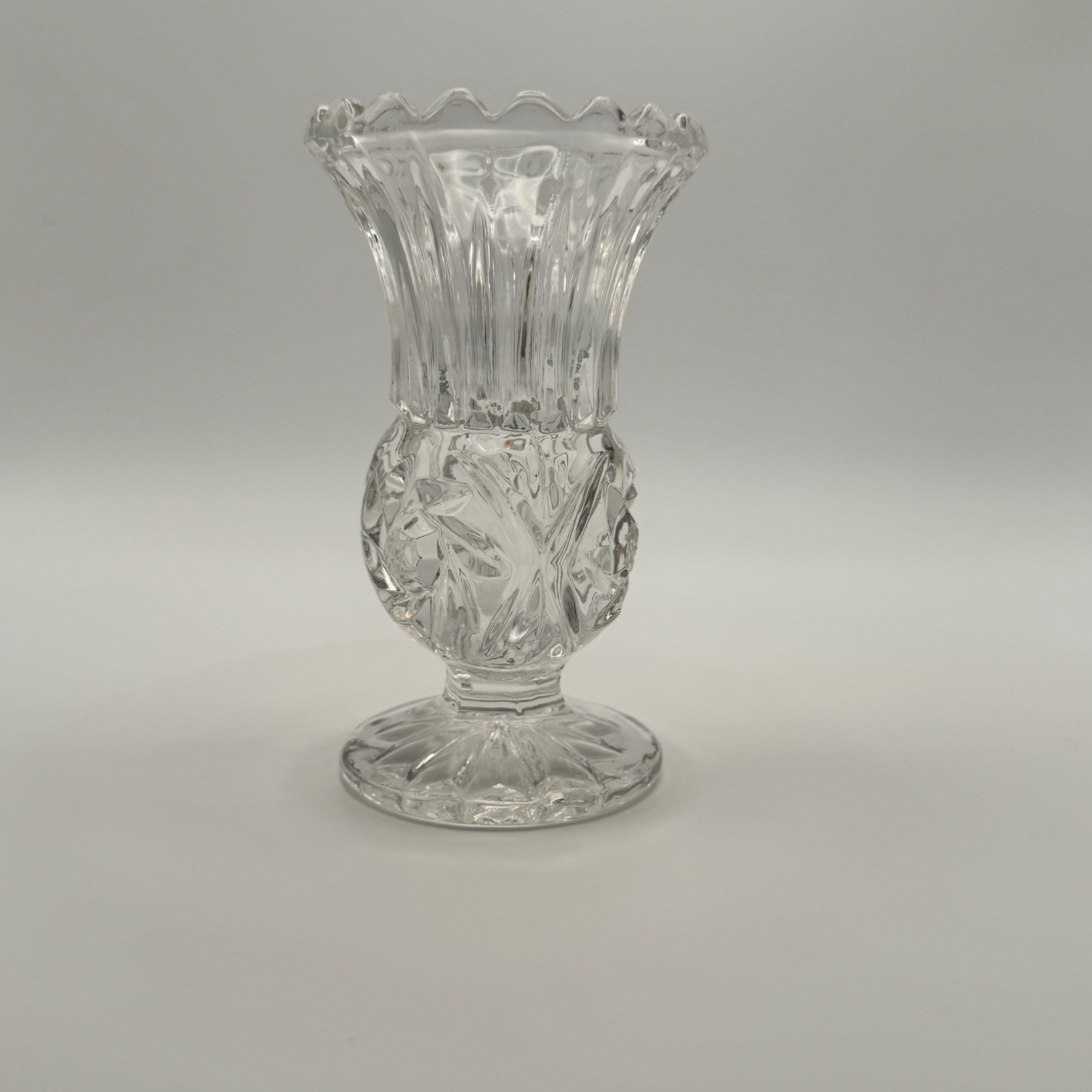 4″ Bud Vase Pinwheel Pattern by Crystal Clear Industries