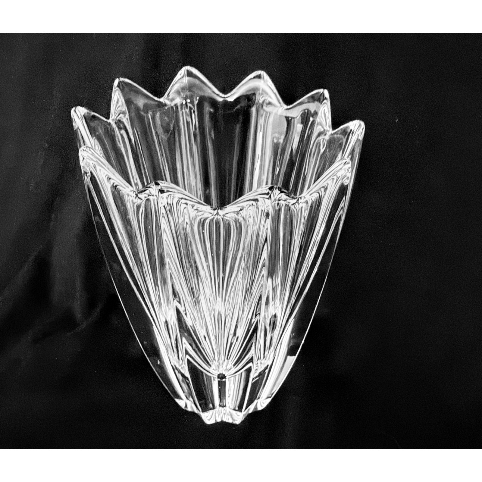 Pristine 5.75″ Orrefors Sweden Crystal Teardrop Vase – Signed Heavy 2.5lb Art