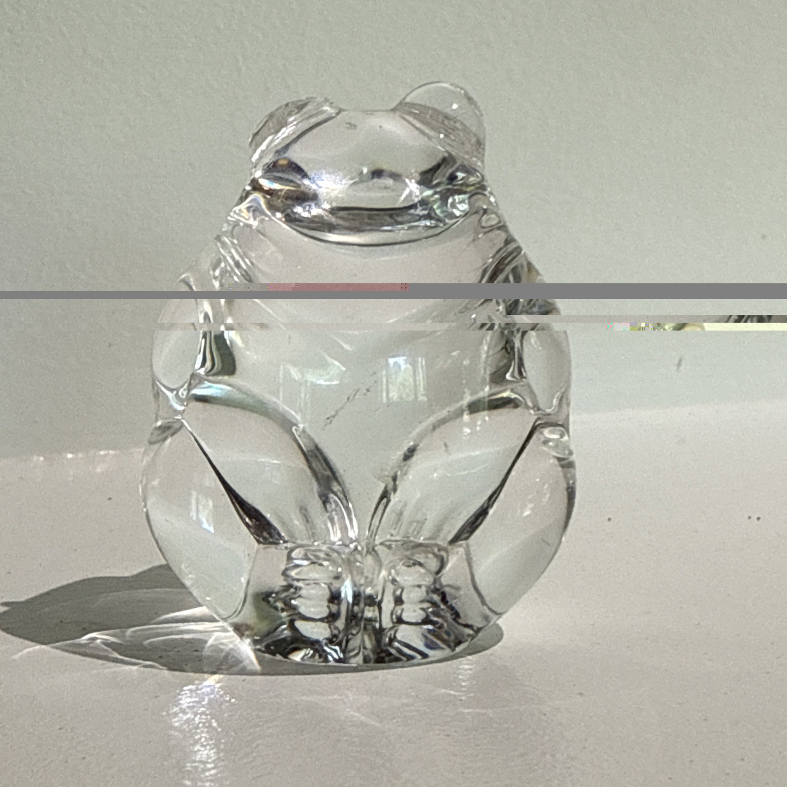 Steuben Bear Crystal Art Glass Figurine Hand Cooler Paperweight Chipped Ear