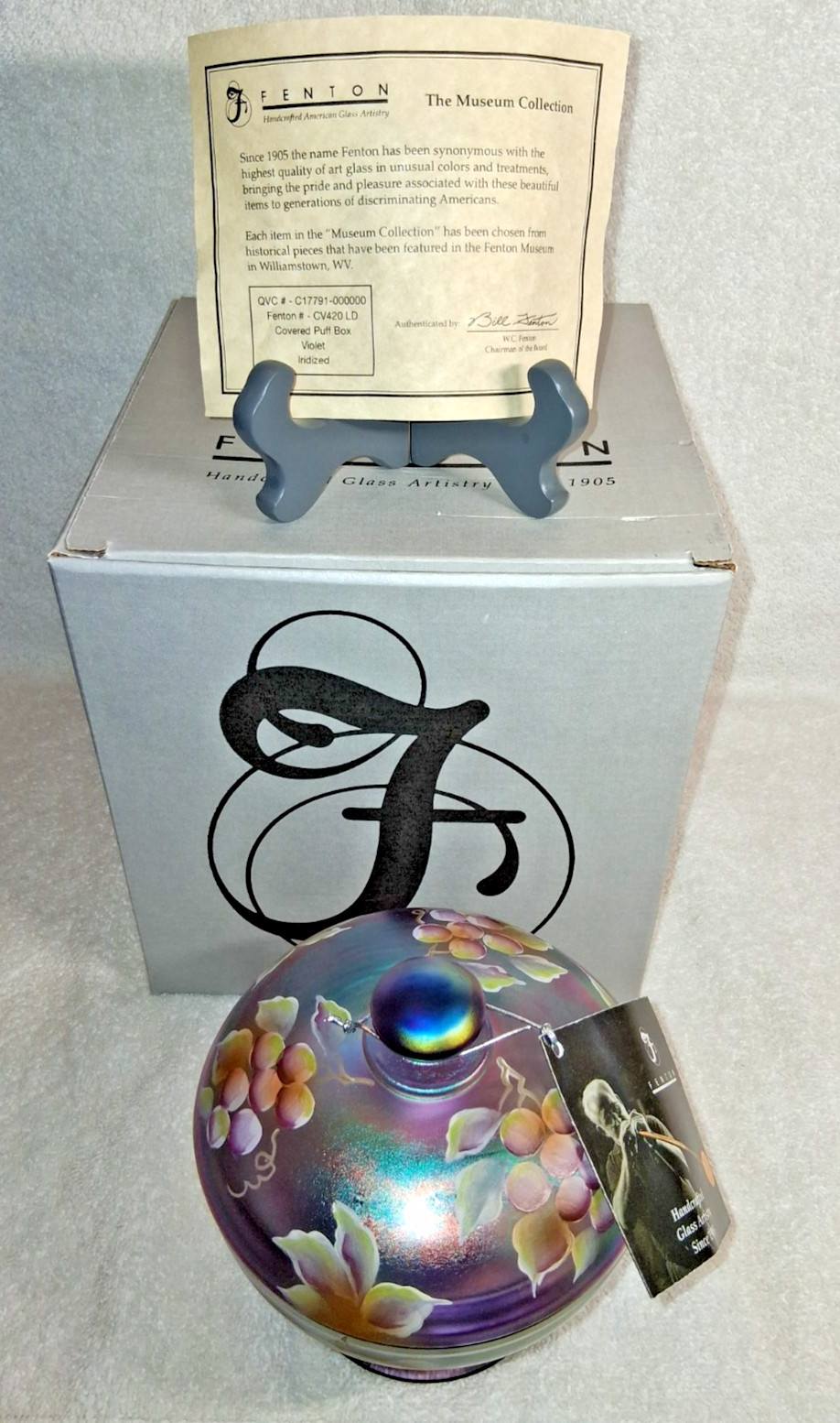 VTG. FENTON VIOLET IRIDIZED HP. 2002 MUSEUM COLLECTION COVERED PUFF BOX *MINT*