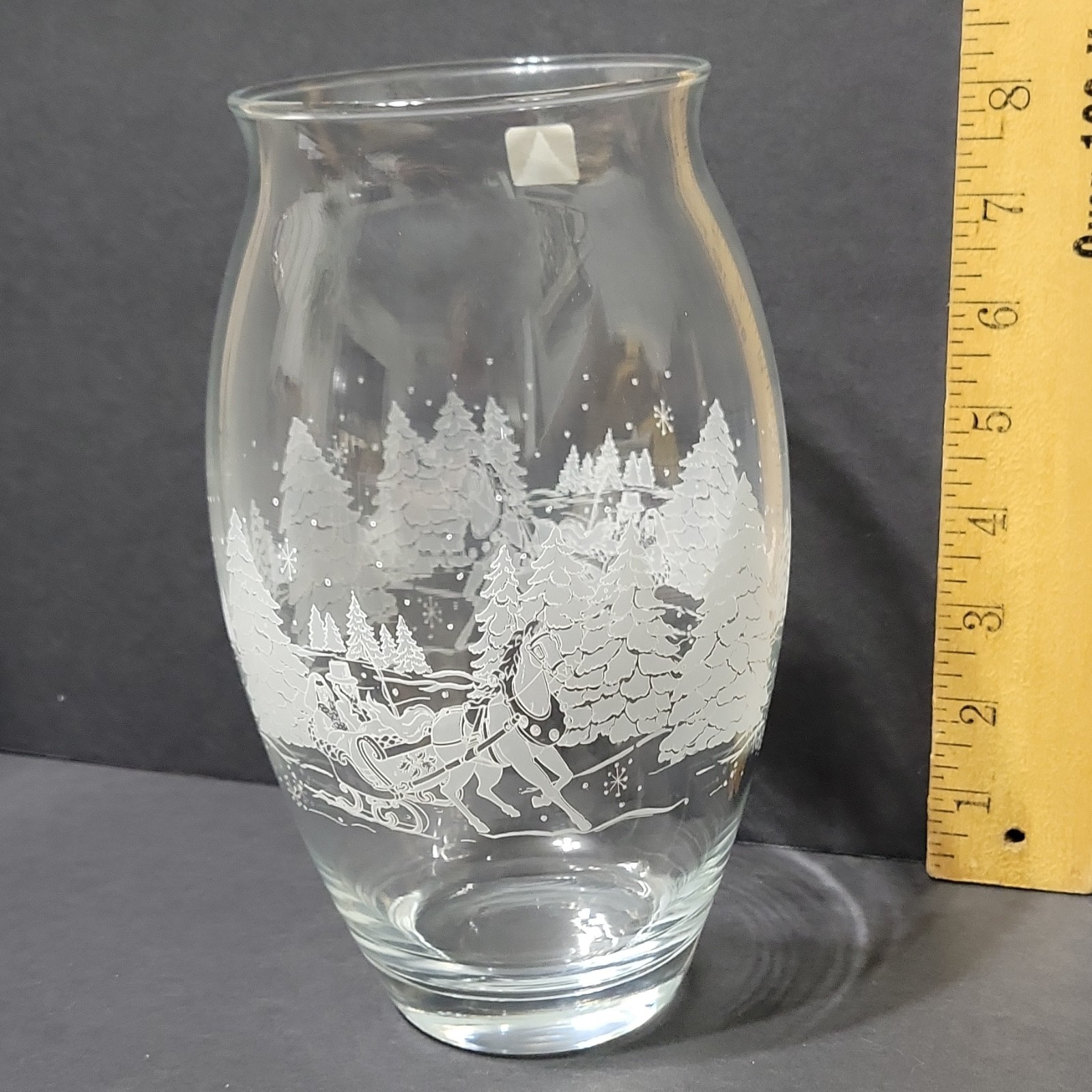 Luminarc Glass Vase 1998 Winter Scene Avon President Club Collectible