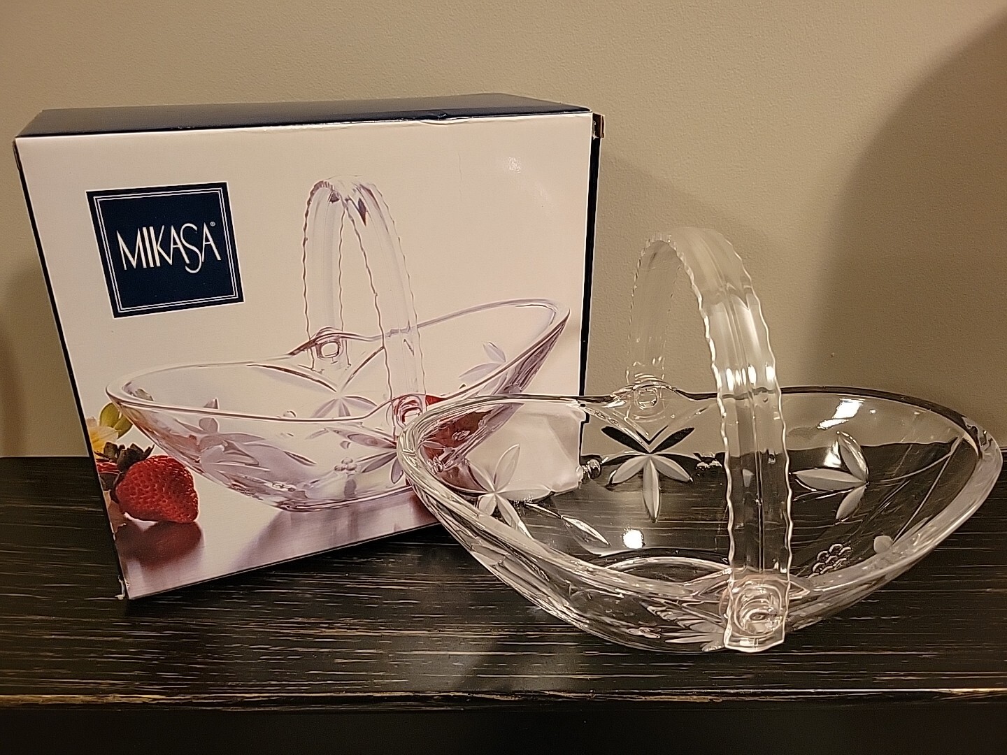 Mikasa Garden Terrace Crystal Basket 9.5 inches With Original Box Wedding Gift