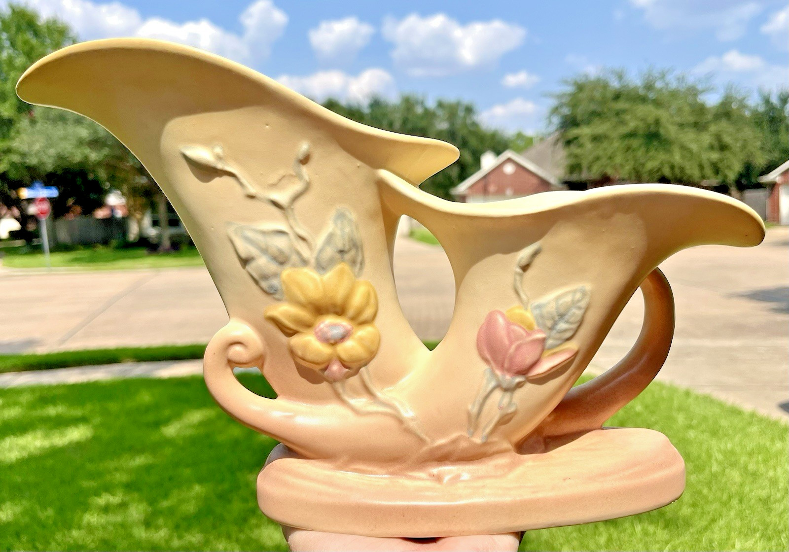 VTG Hull Art 6-12 Pottery Magnolia Double Cornucopia Vase Pink, Peach & Yellow