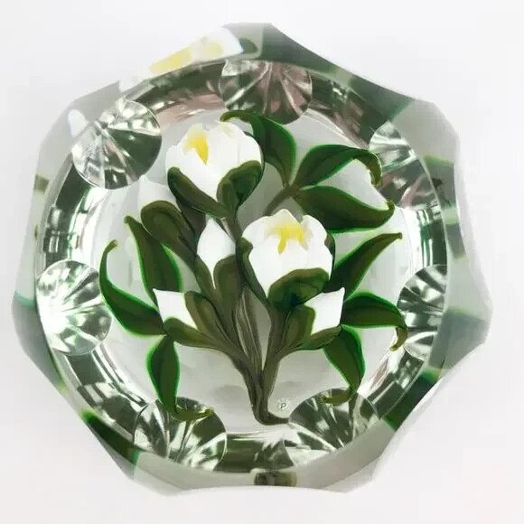 Perthshire 2000G White Bouquet Large Lampwork Flower Faceted Clear Paperweight