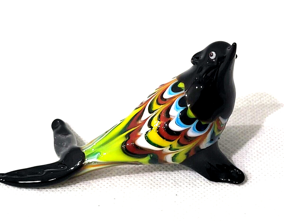 VINTAGE Multicolored BLOWN ART GLASS SEAL 3.5” Long X 2″ Tall
