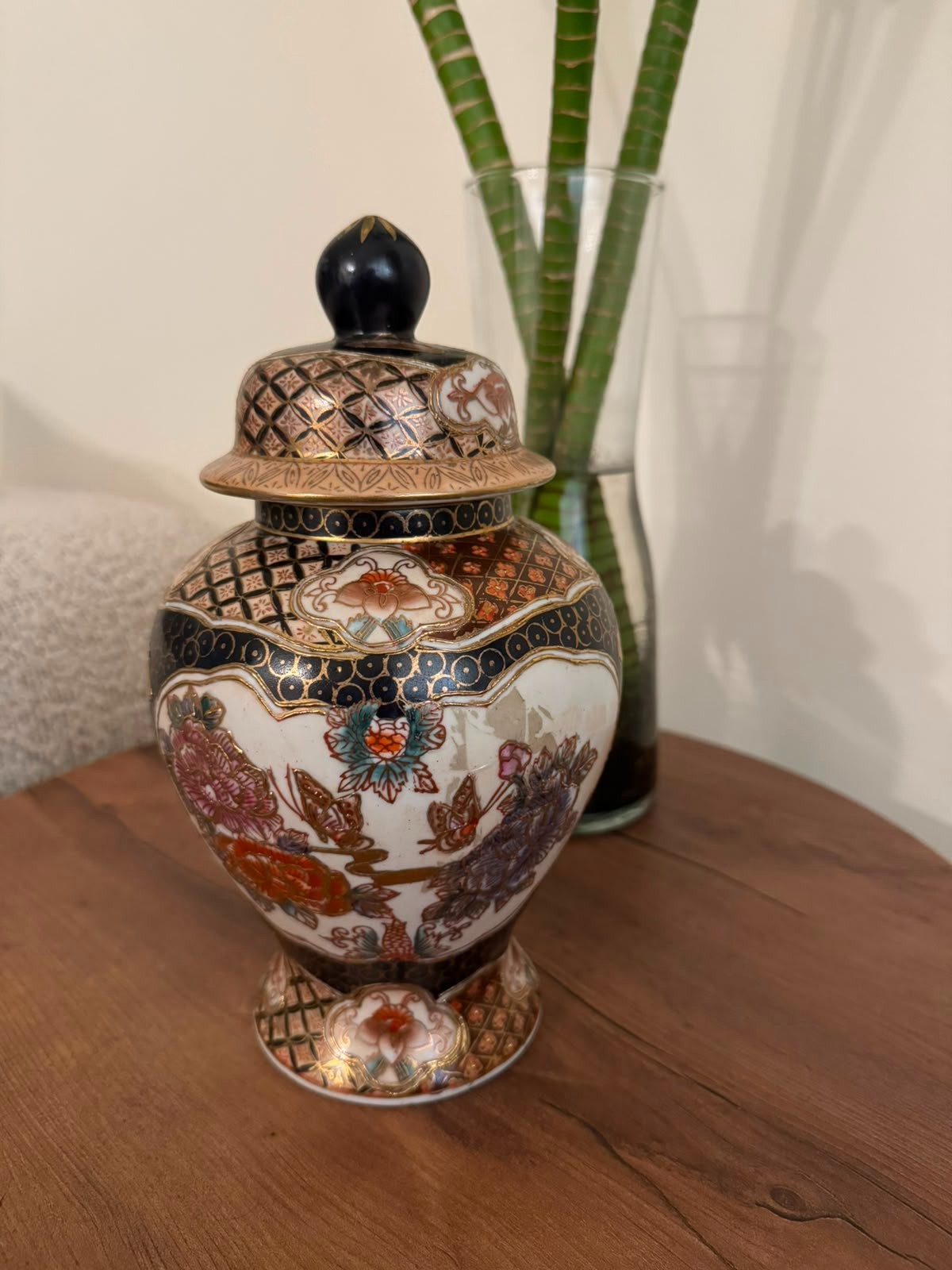 Vintage Japanese Satsuma Style Lidded Ginger Jar Urn Gilt Decor
