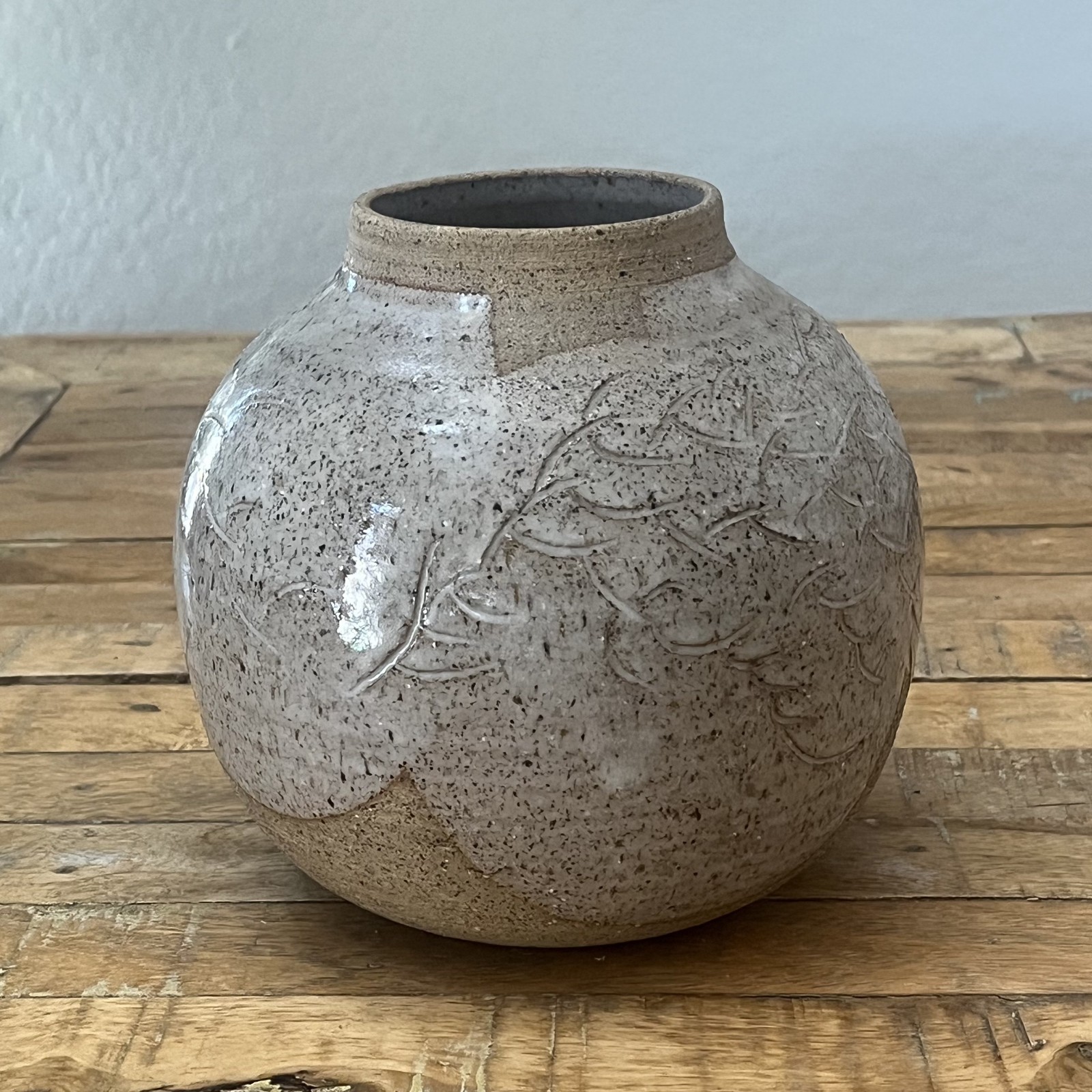 Art Studio Pottery Raku Moon Jar Vase 7.5″ Beige Speckled Glaze