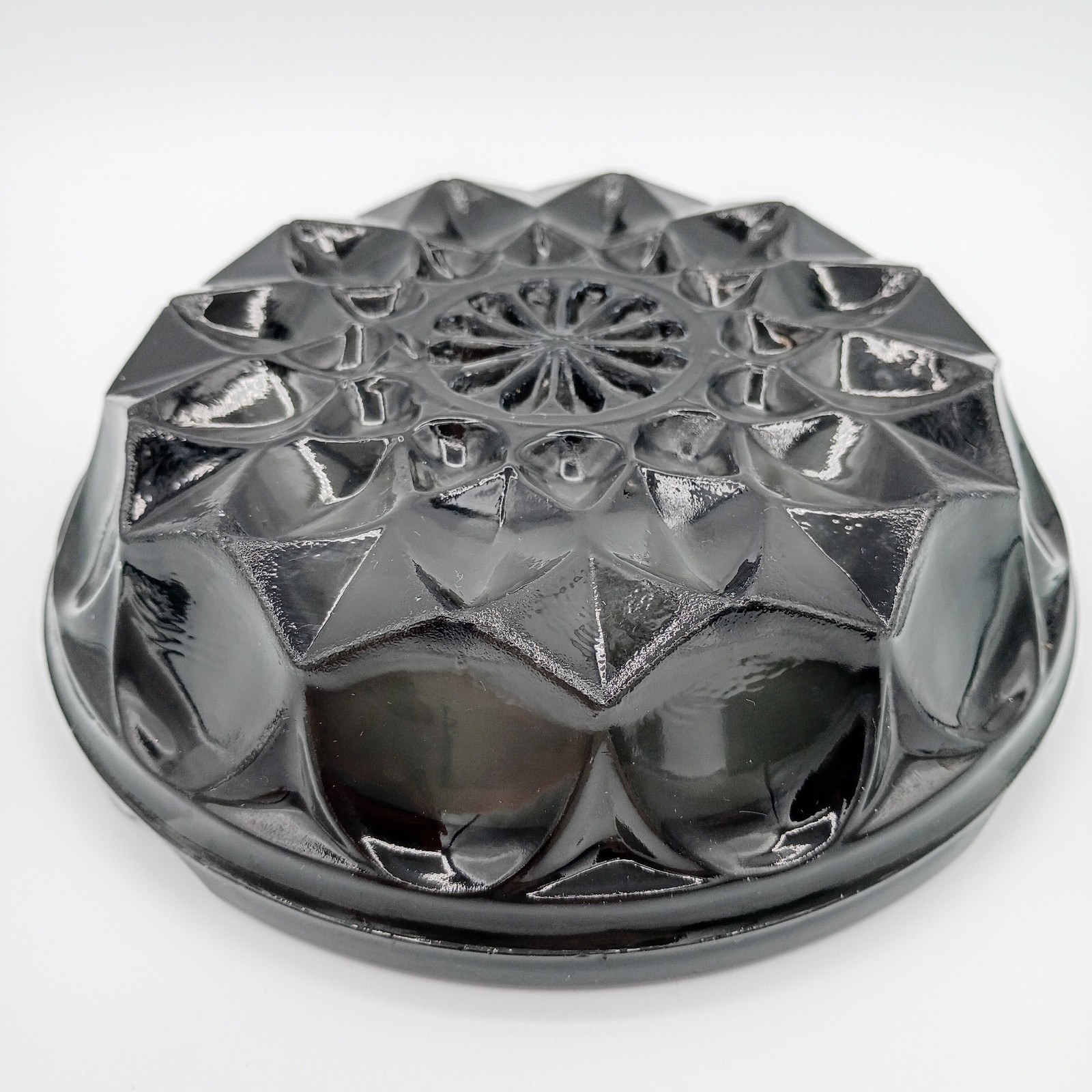 MCM Vintage Smoke Gray Heavy Glass Ashtray 6″ Round Faceted 1970s See Info (A)