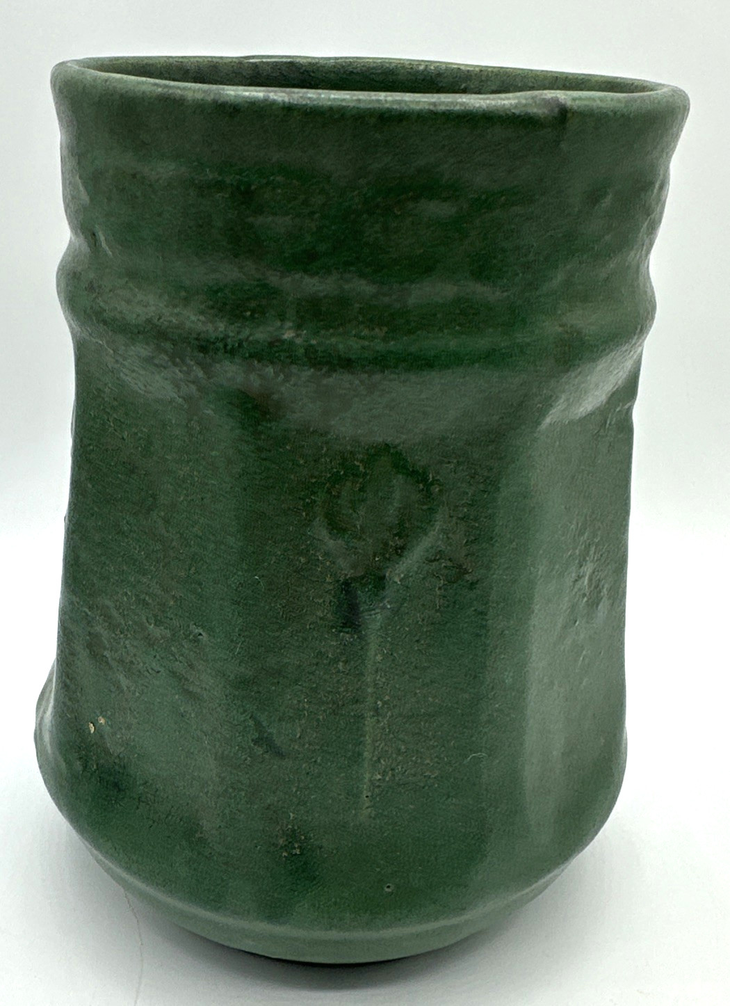 Zanesville Pottery Vintage Arts And Crafts Cucumber Green Vase 11 AS IS