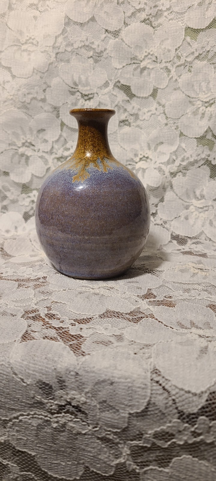 VTG A. Huskey Pigeon Forge Pottery Bud Vase 4 Inches Tall