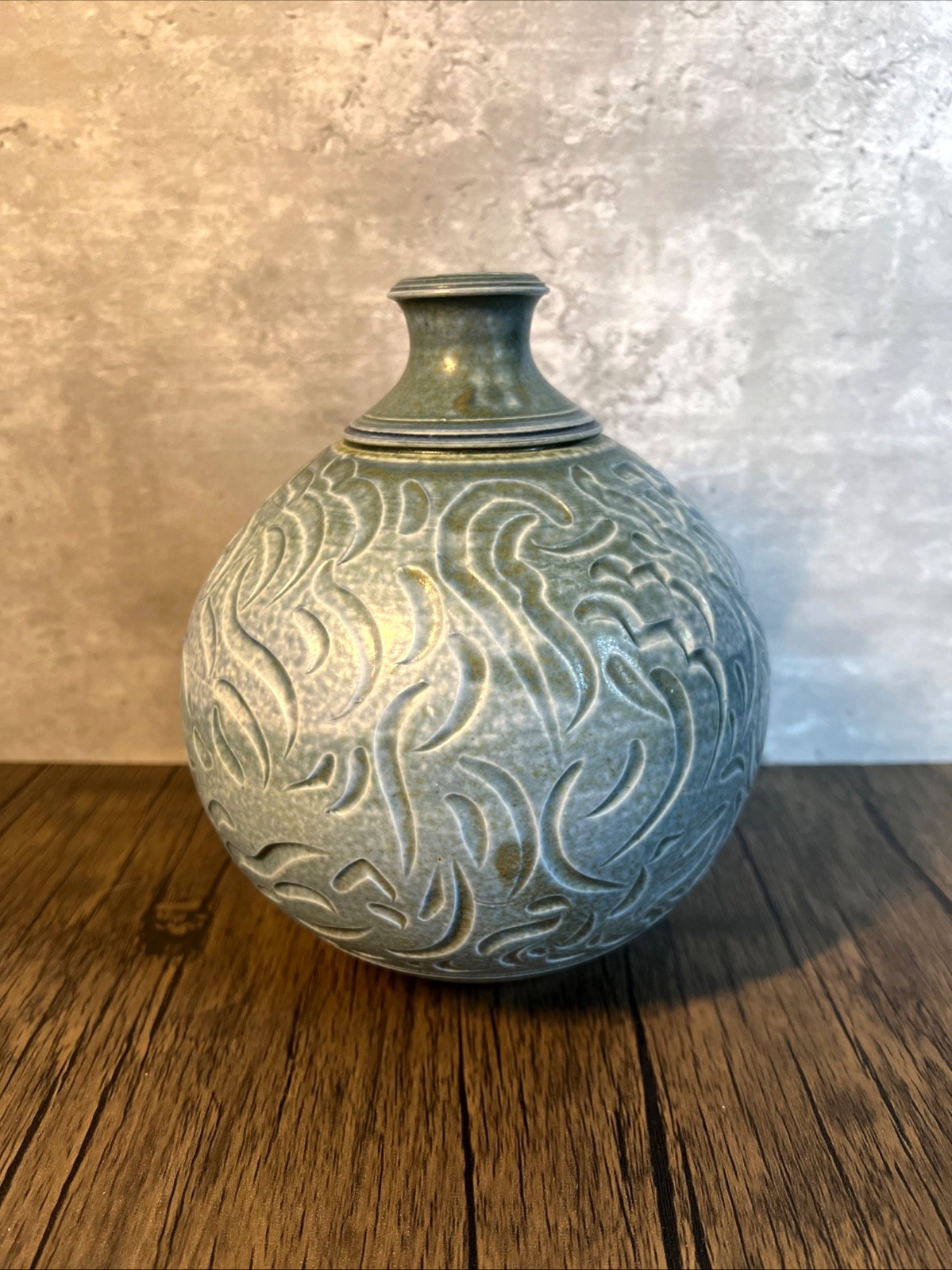 VTG. Pottery Vase Oregon Artist Signed Iridescent Metallic Finish 6.5 In