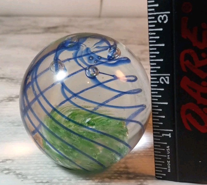 Blue Green Spiral Swirl Art Glass Controlled Bubbles Paperweight 2.75 Inches