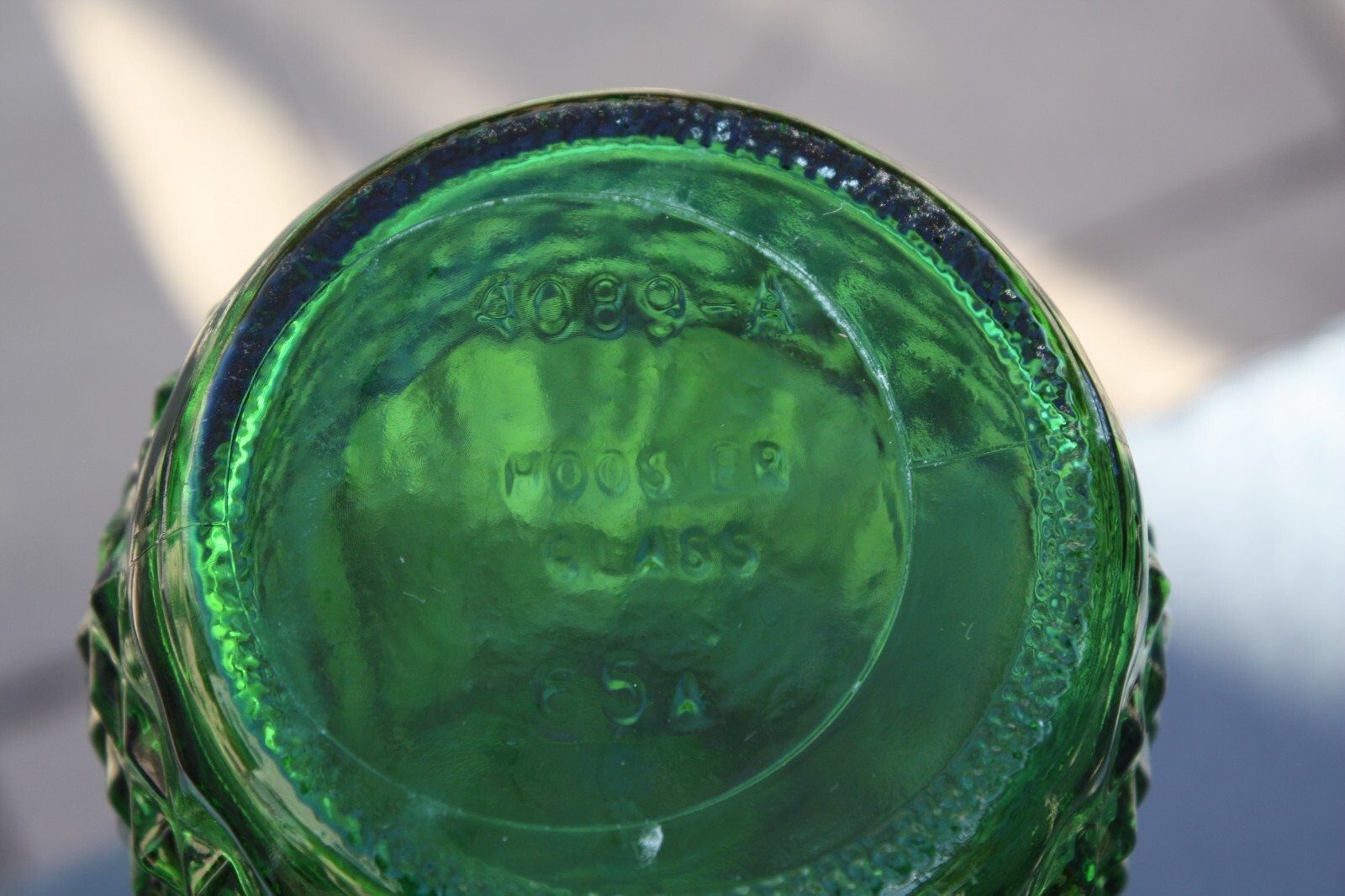 Hoosier Emerald Green #4089-A Diamond Point Ribbed Vintage 9 5/8 Inch Vase
