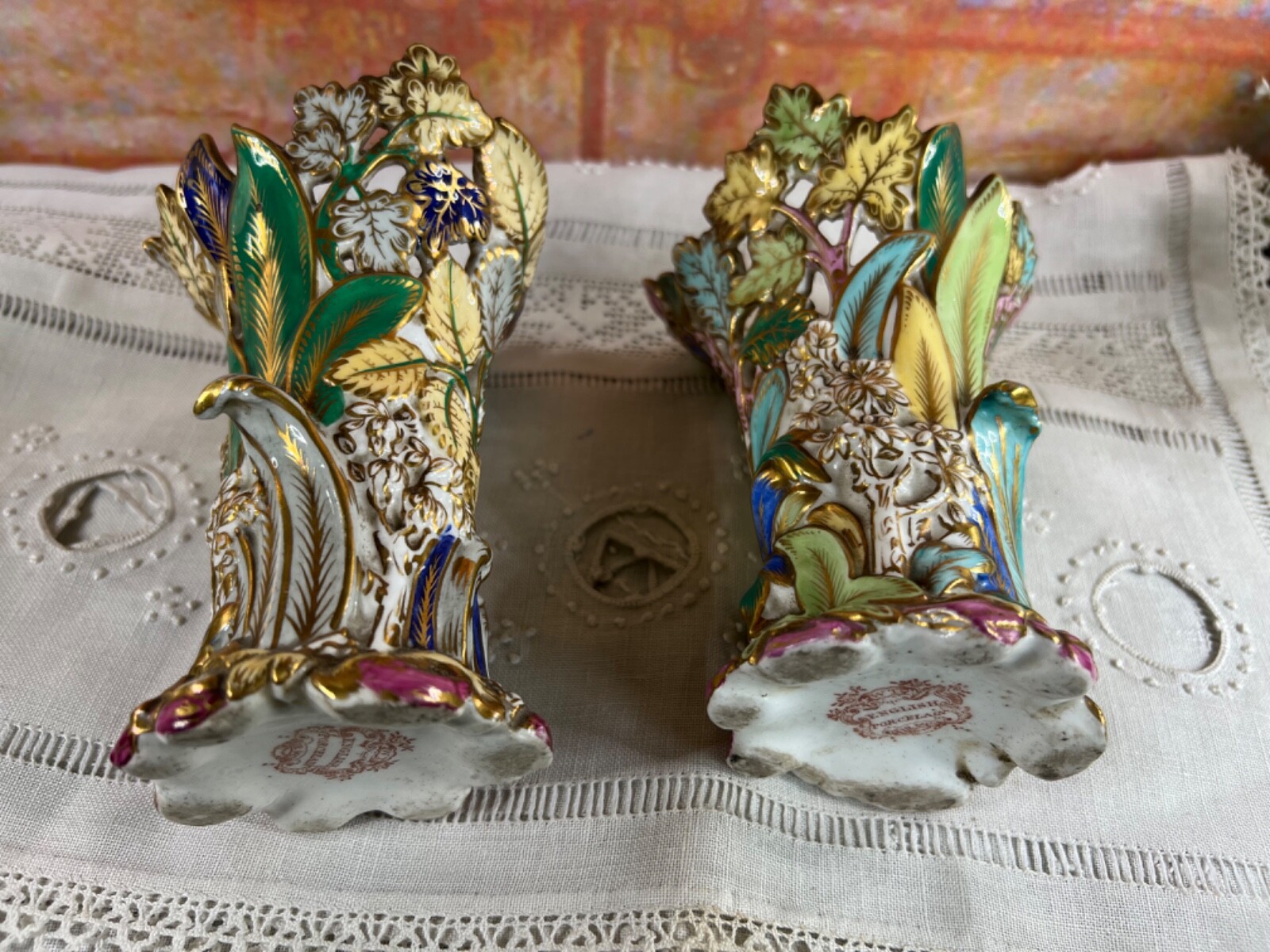 Pair of English Openwork Vases – Polychrome Porcelain – WT / IR & Co – 14cm