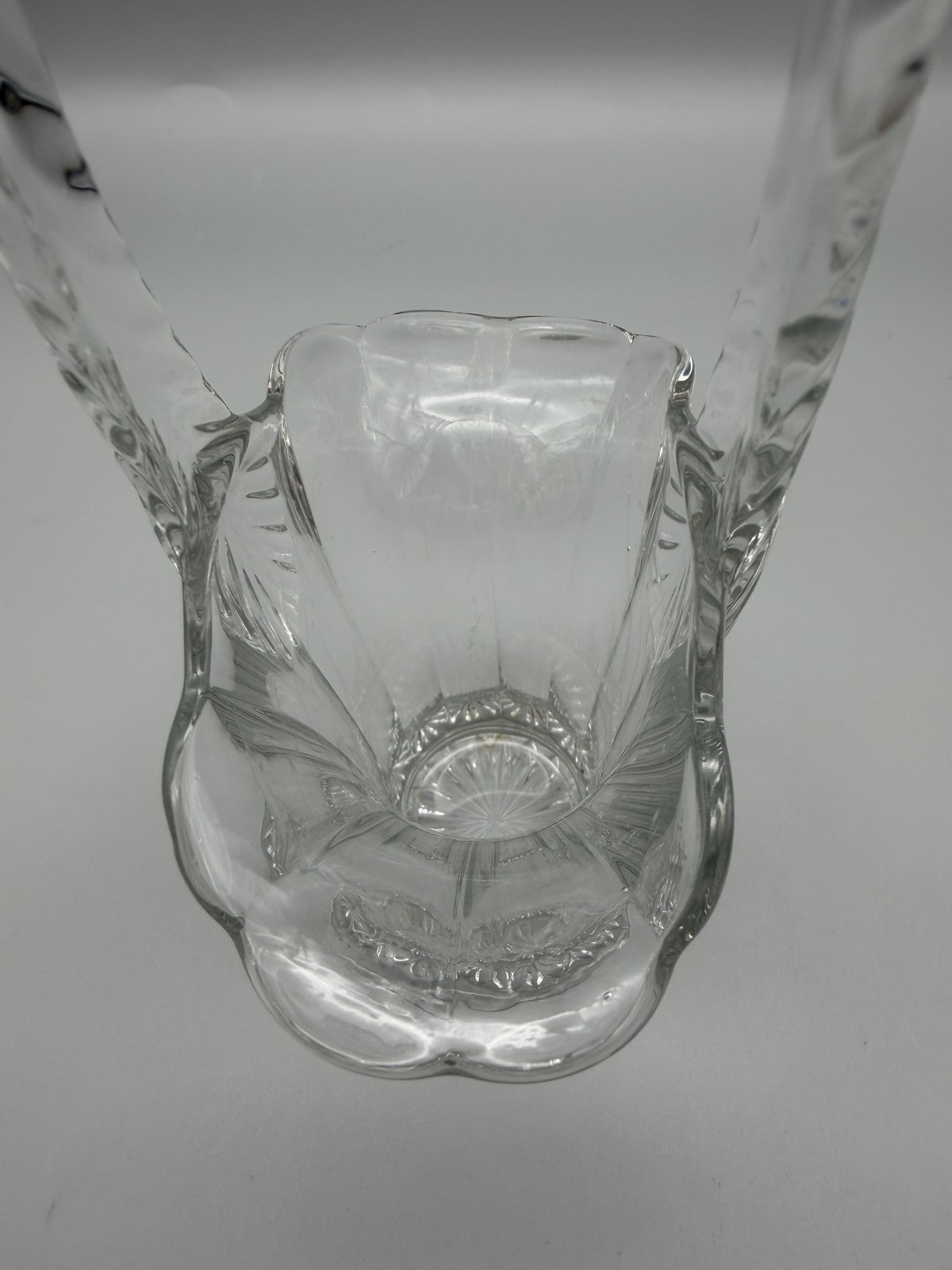 Vintage Clear Glass Ruffled Basket With Handle Decorative Centerpiece Vase 8″ T