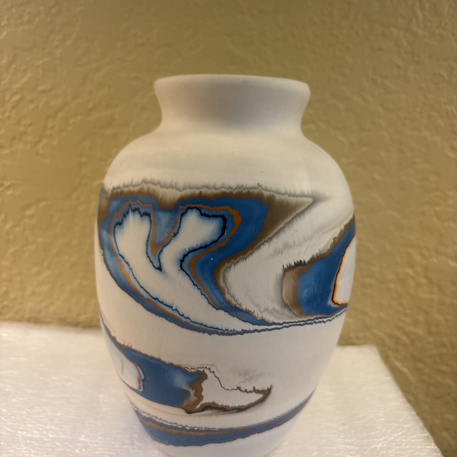 7.1/4” NEMADJI POTTERY VASE TURQUOISE Brown UNGLAZED Signed (g3