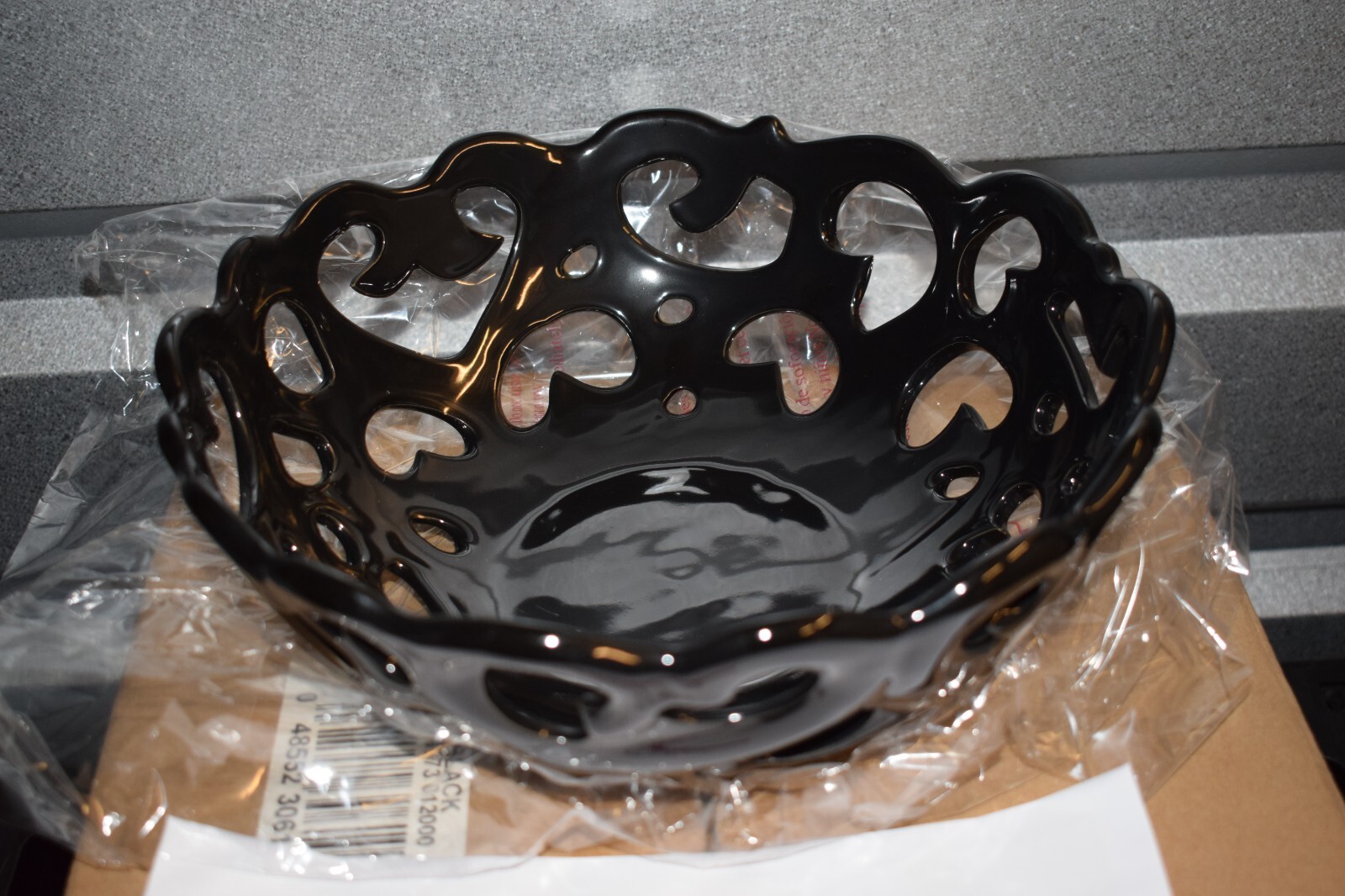 Gordon Ramsay High Fired Porcelain Black Centerpiece Bread/Fruit Bowl S-B