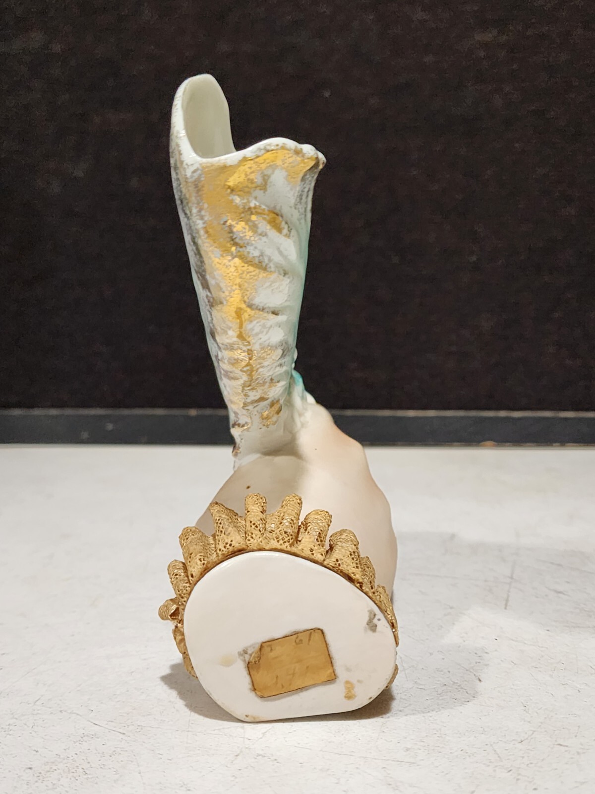 Vintage Lenwile Ardalt Feather Pen in Hand Spill Vase 66554 Real Lace Cuff