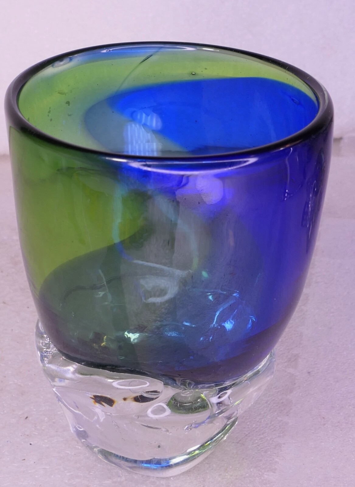MODERN ART GLASS SCULPTED VASE ARTIST SIGNED NUMBERED #796 YEAR 2005