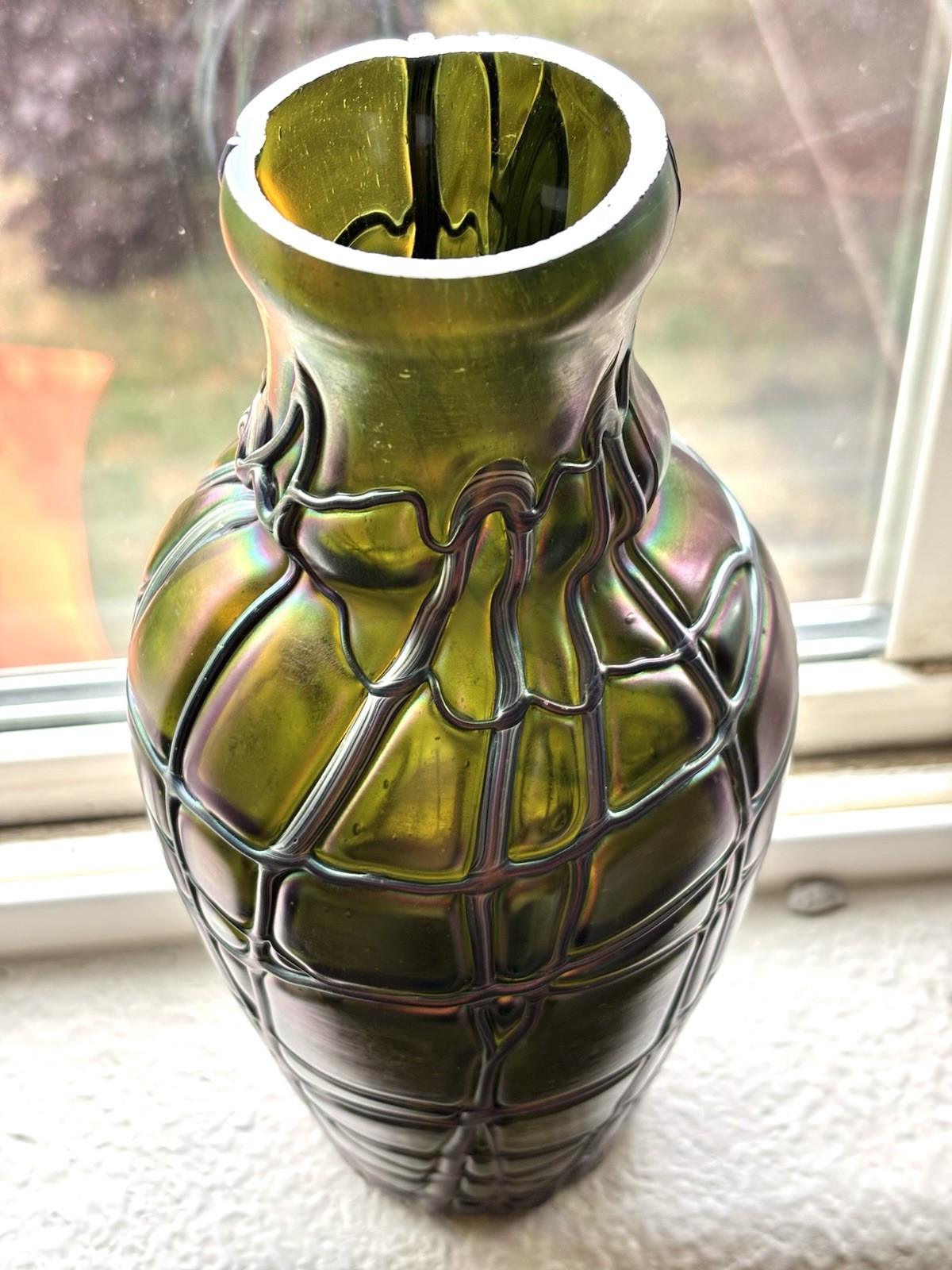 Vtg Pallme Konig Art Nouveau Iridescent GREEN glass threaded Veins vase 8 5/8″